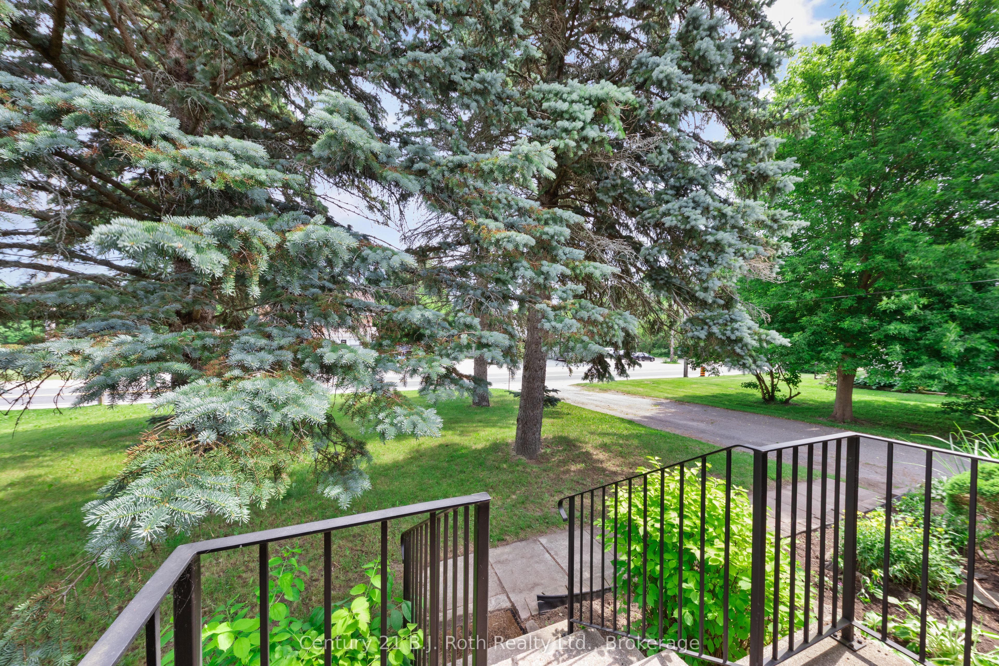 8240 93 Highway Property Photo 21
