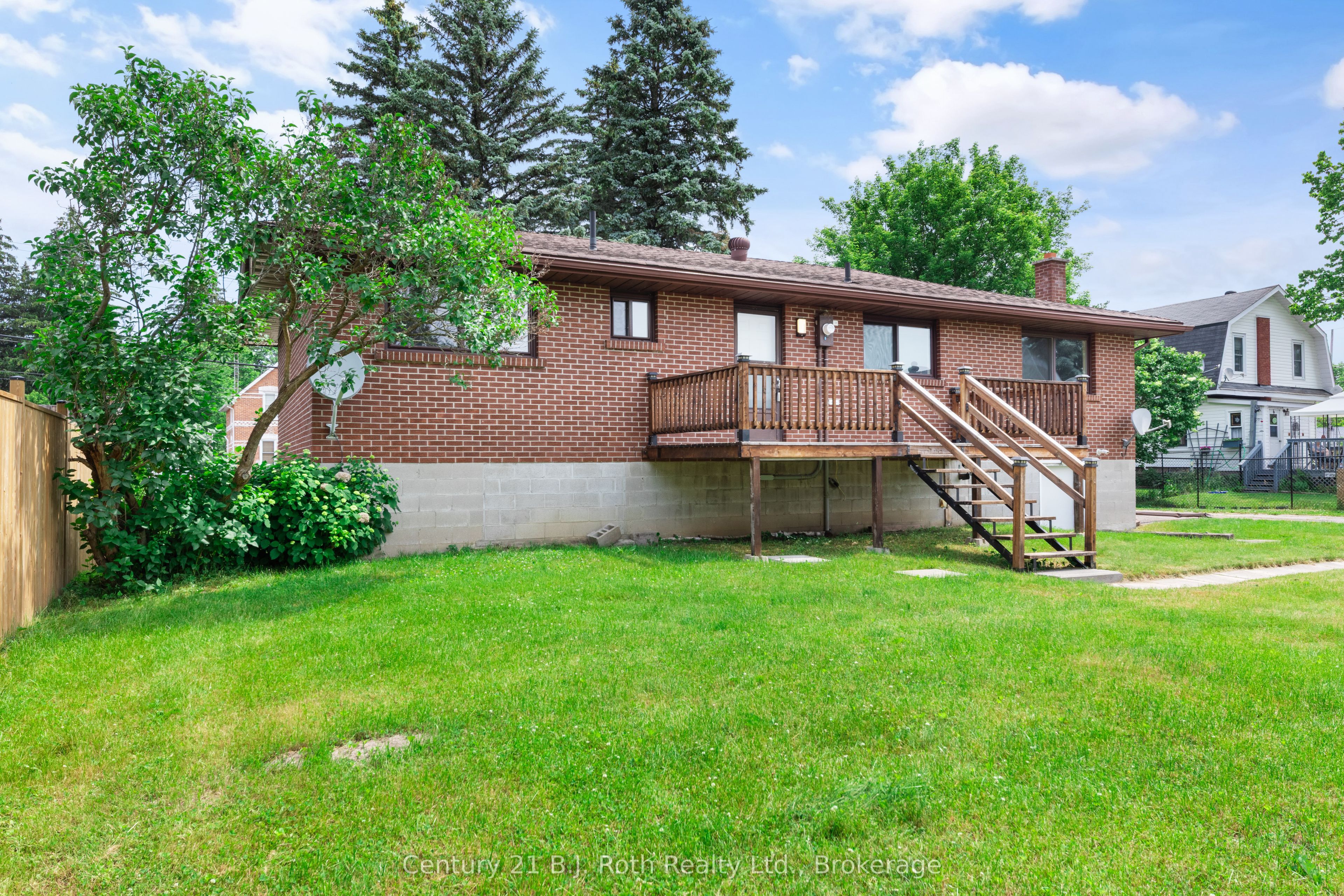 8240 93 Highway Property Photo 27