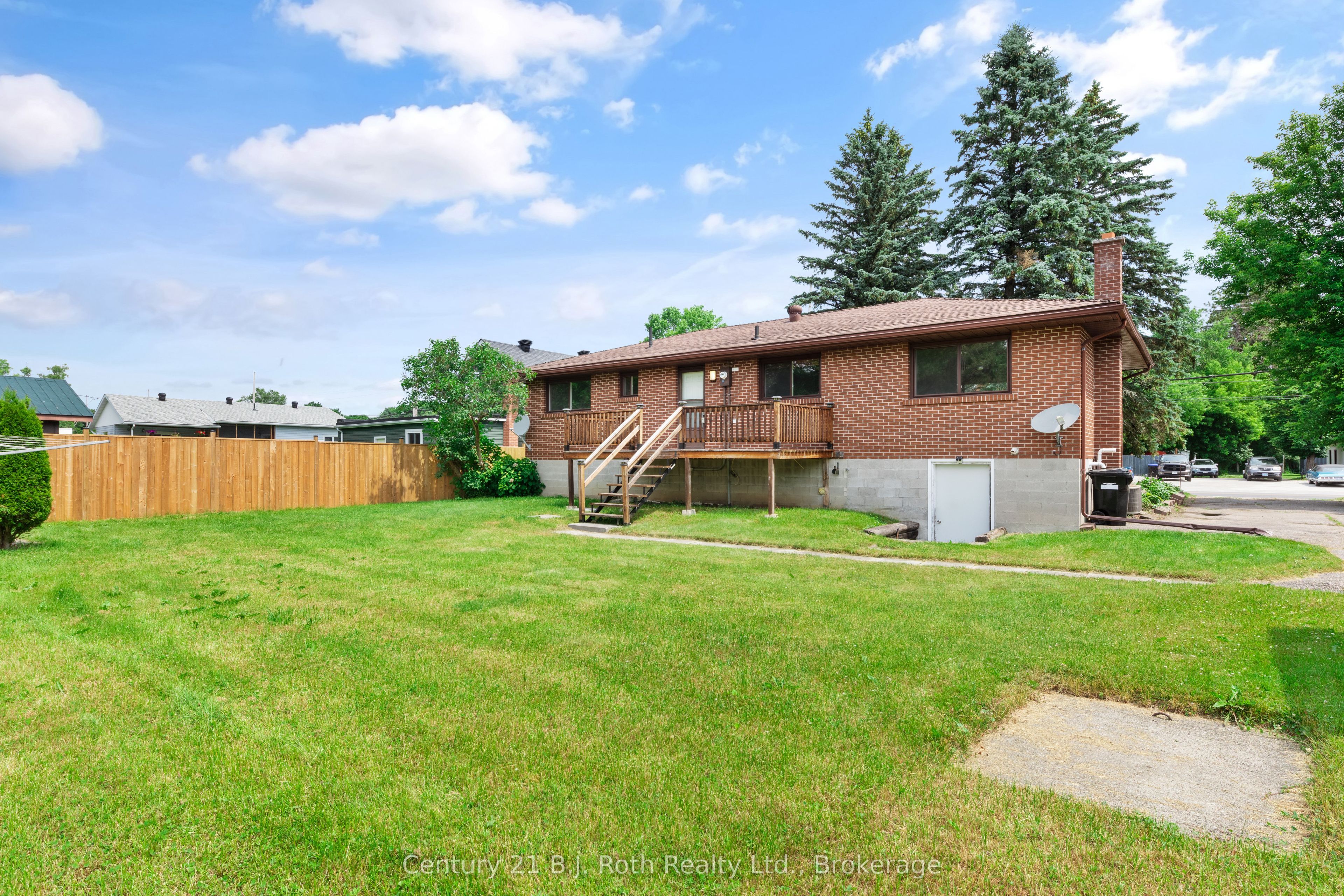8240 93 Highway Property Photo 29