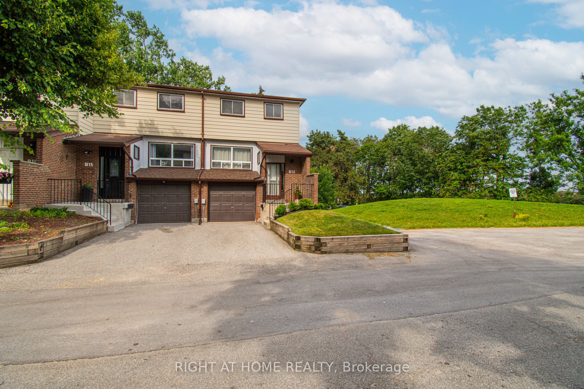 63 Ferris Lane B12 Property Photo 2