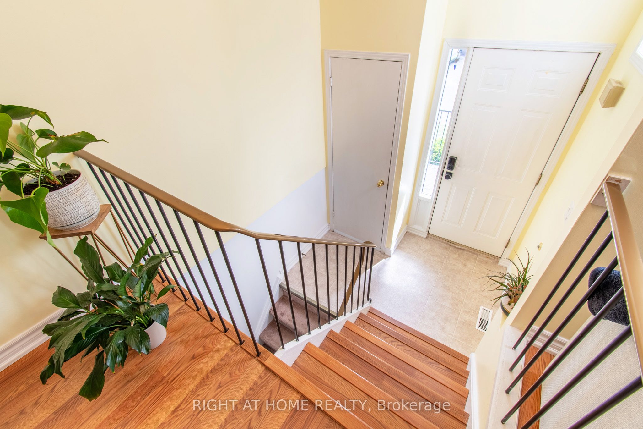 63 Ferris Lane B12 Property Photo 5