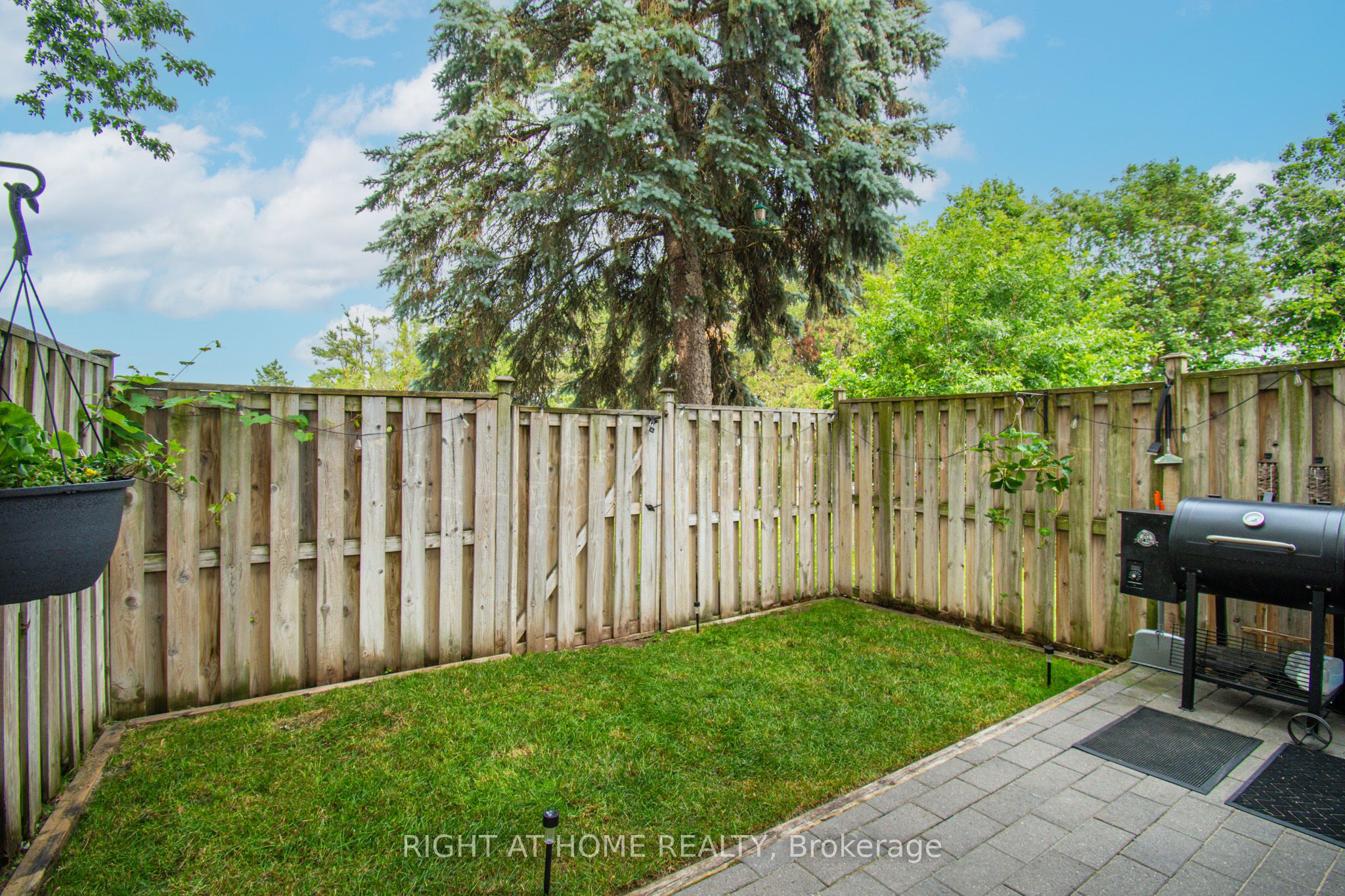 63 Ferris Lane B12 Property Photo 19