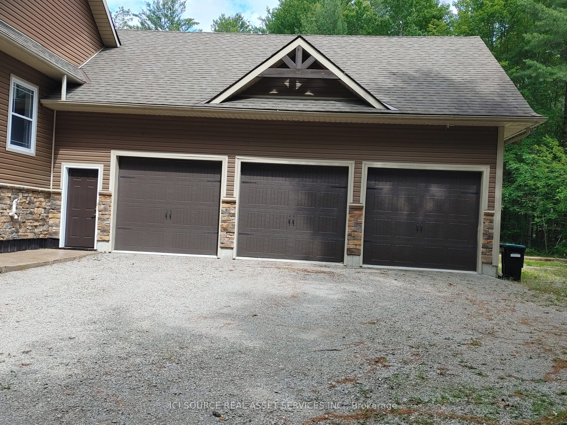 2932 Pinecone Trail Property Photo 3