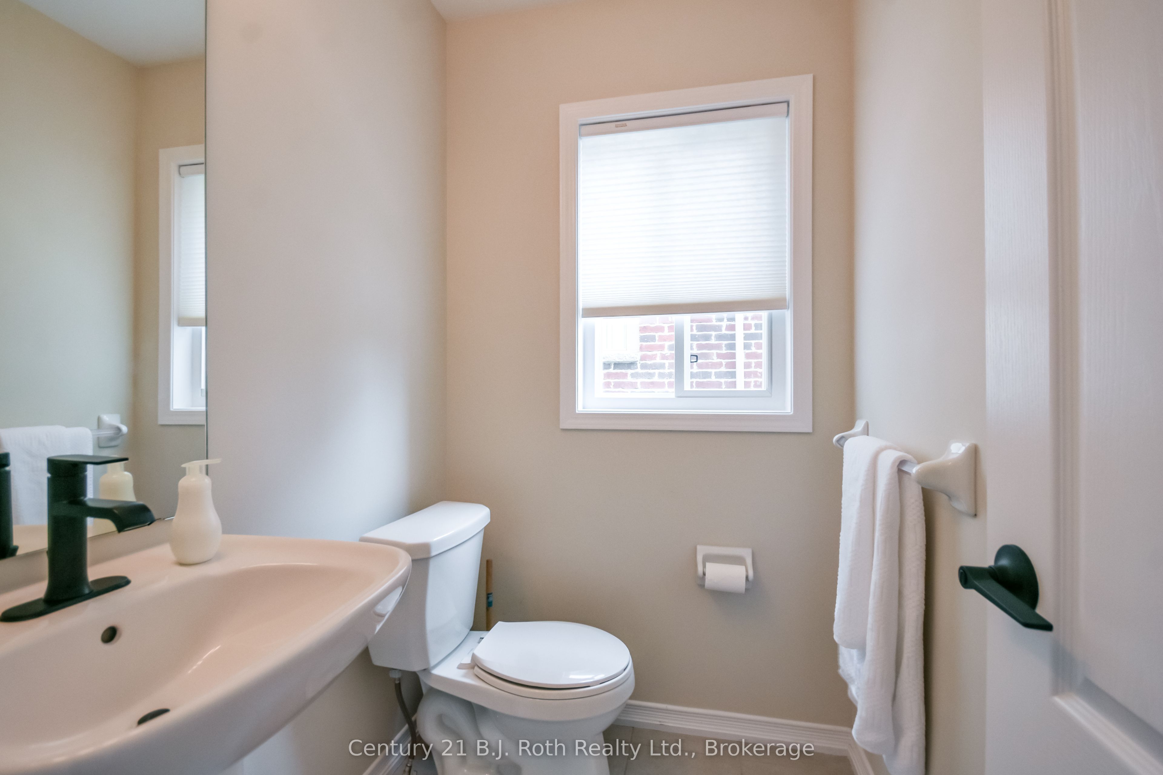 208 Diana Drive Property Photo 4