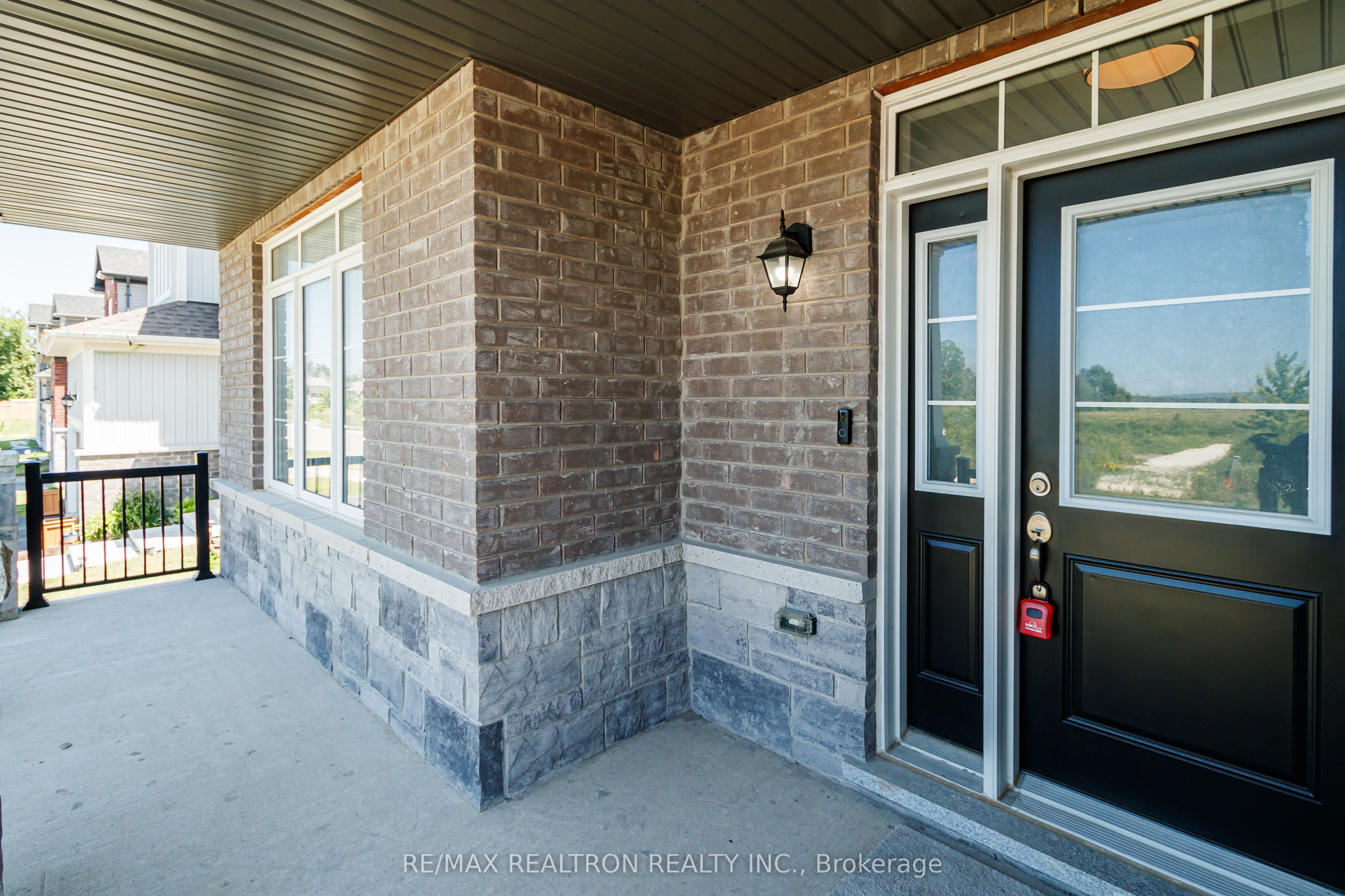 19 Middleton Drive Property Photo 2