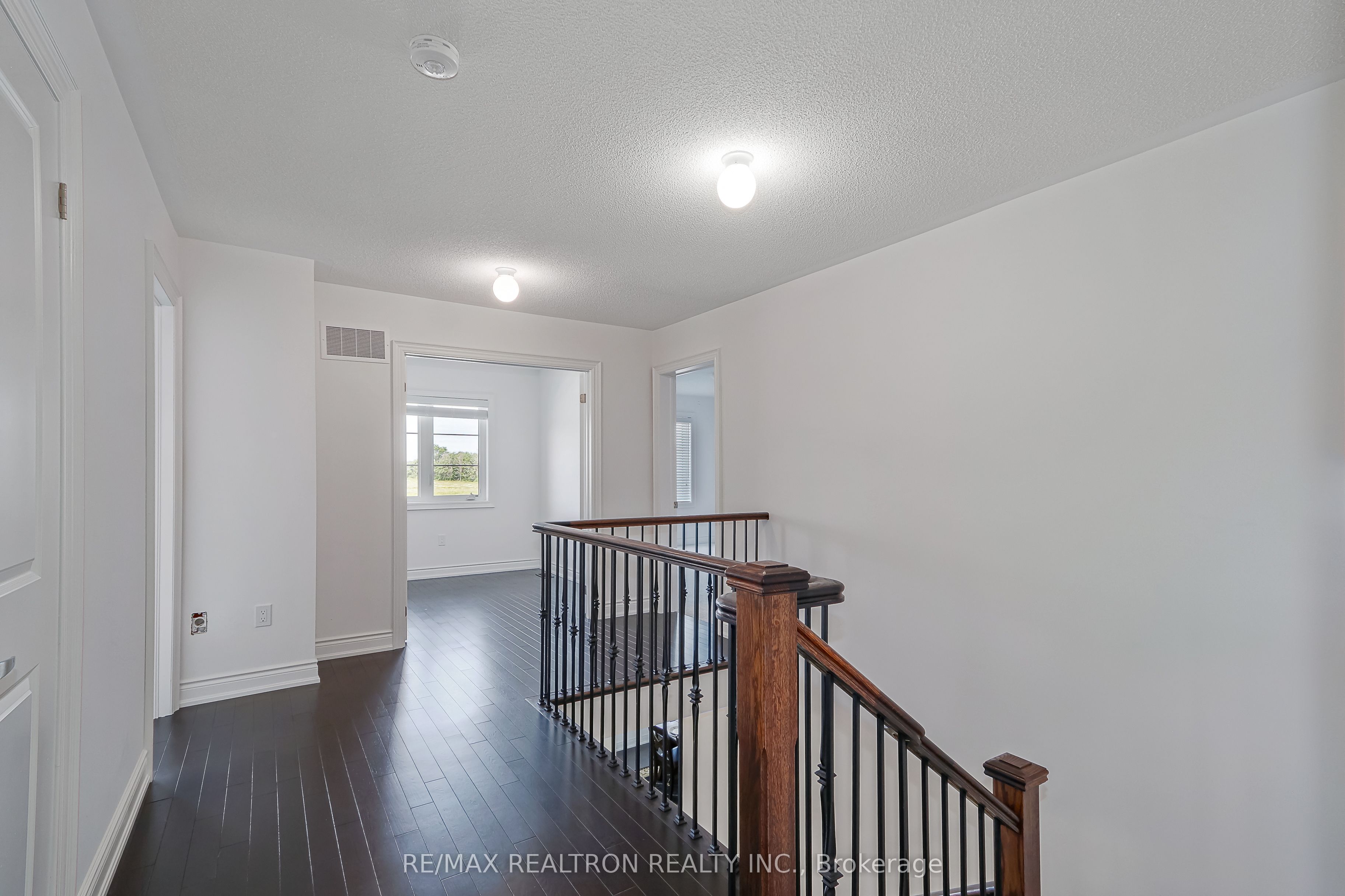 19 Middleton Drive Property Photo 14