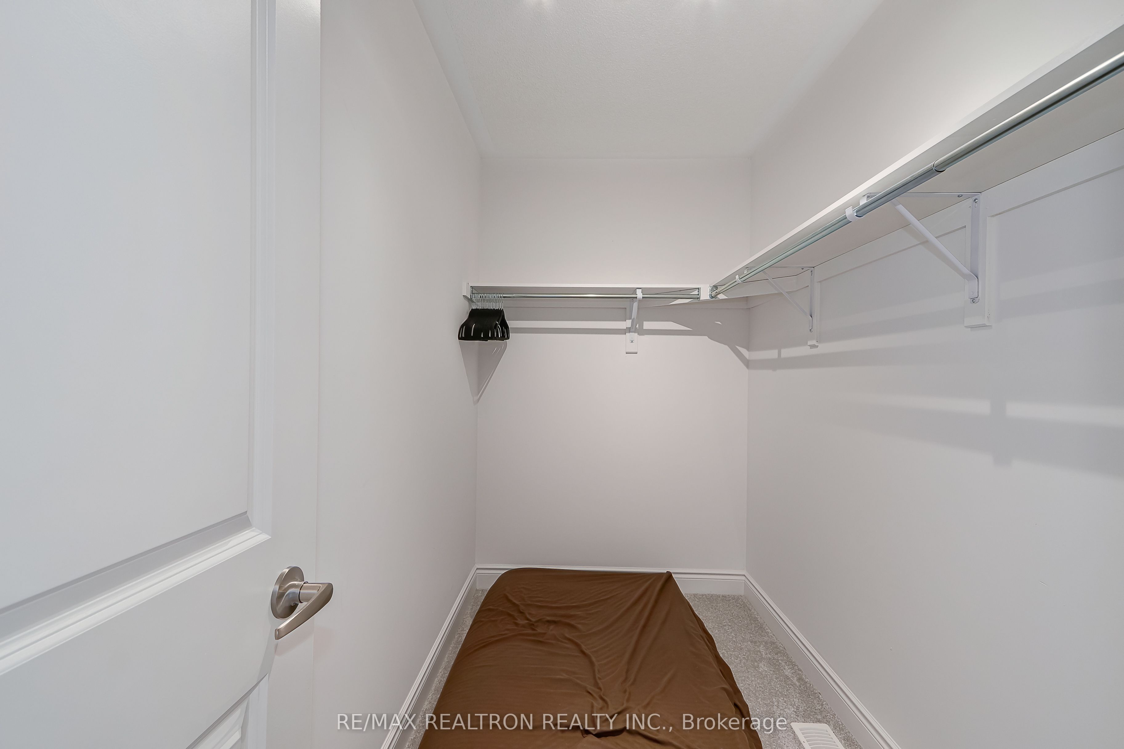 19 Middleton Drive Property Photo 17