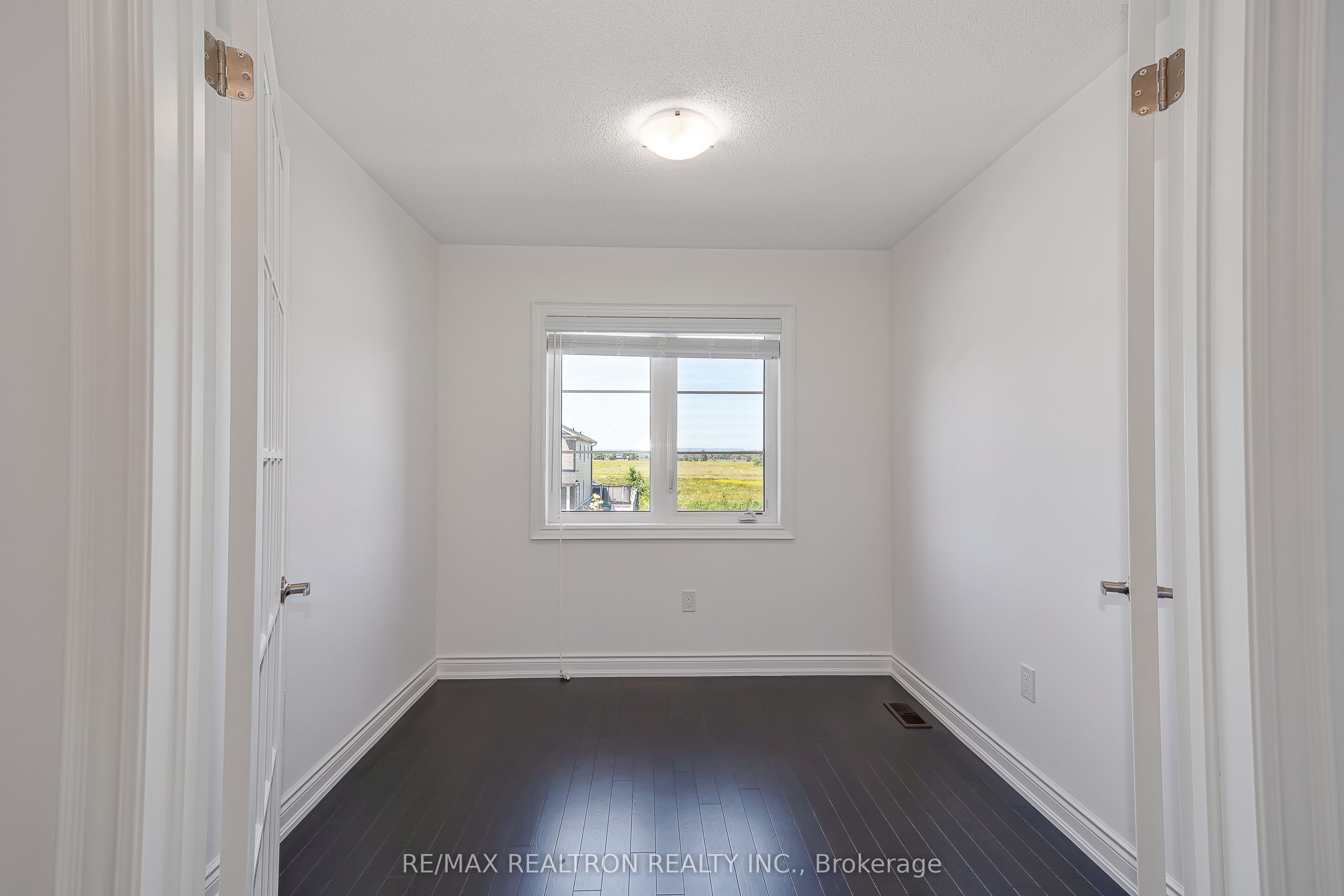 19 Middleton Drive Property Photo 28