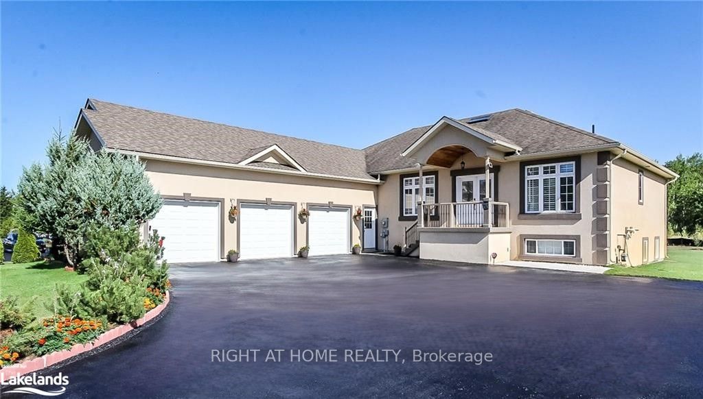 16 Wasaga Sands Drive Property Photo 6