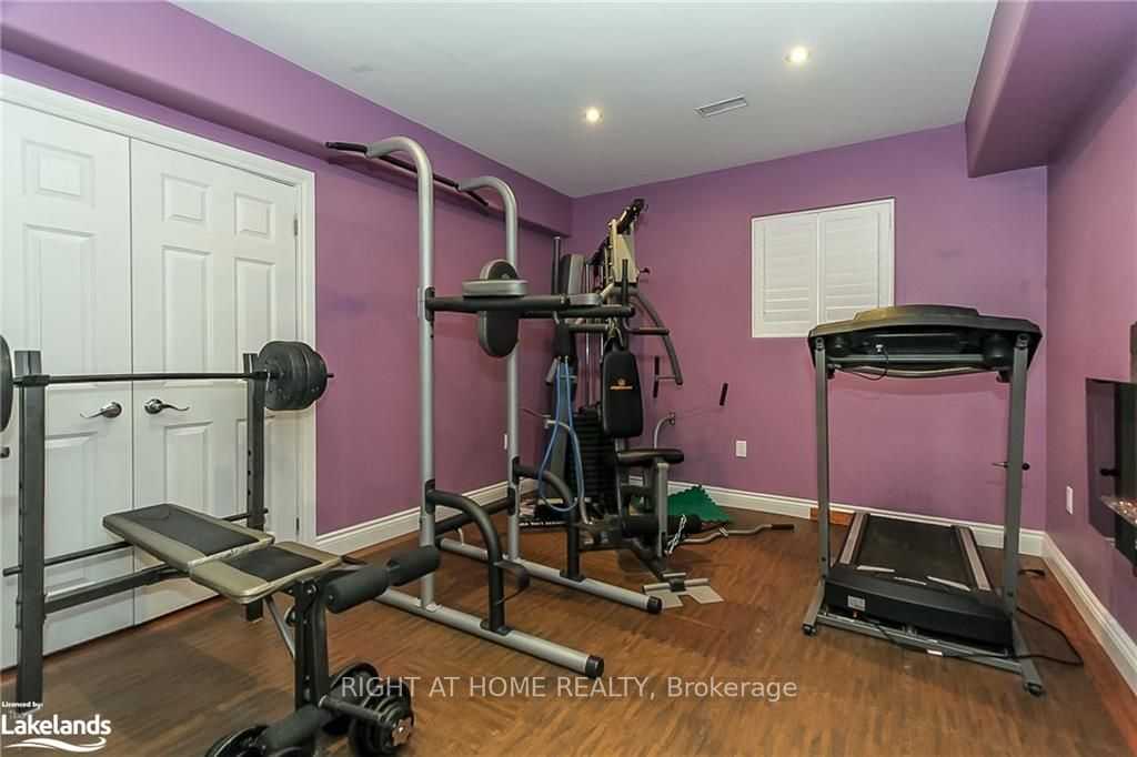 16 Wasaga Sands Drive Property Photo 38