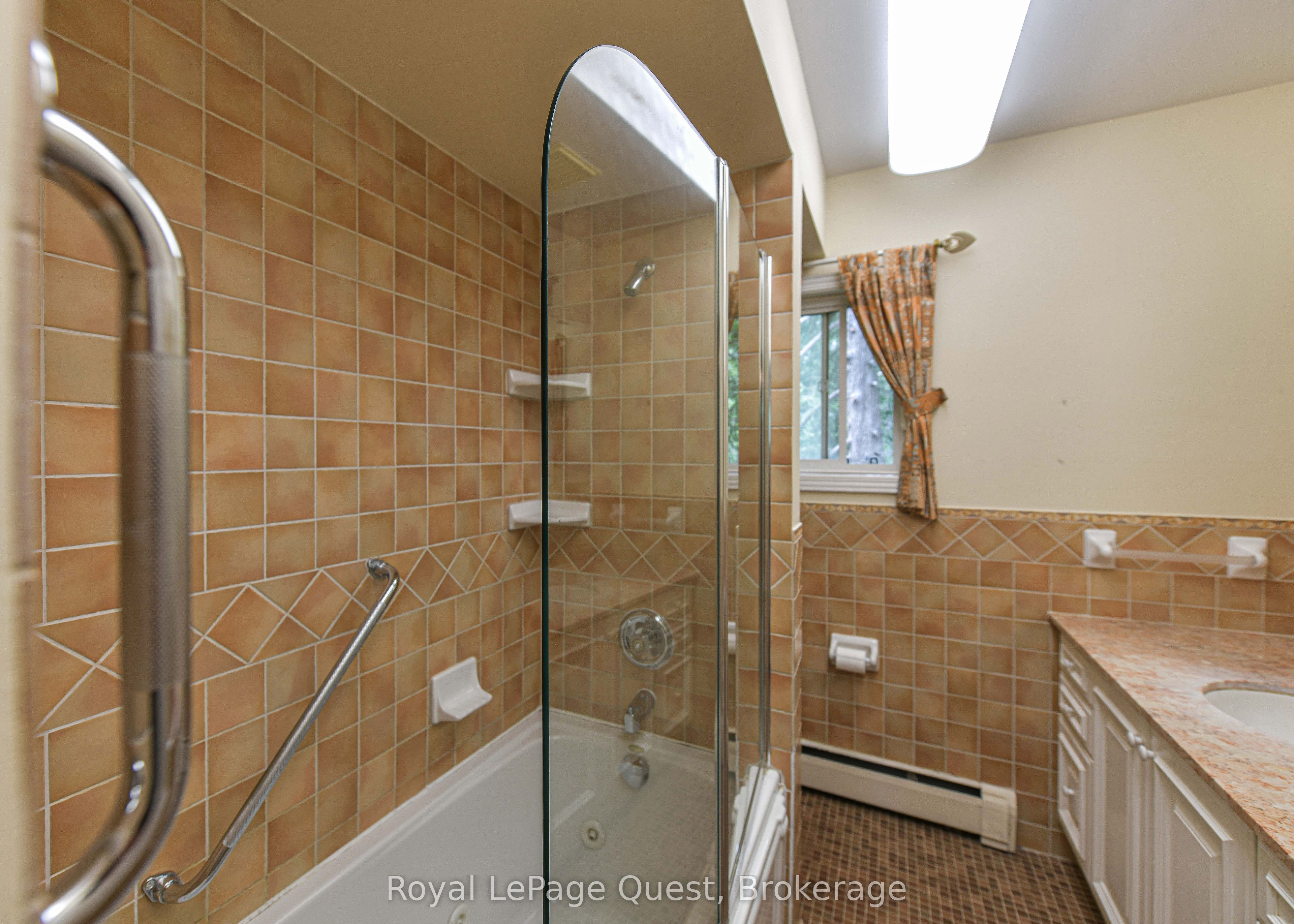 258 Bay Street Property Photo 33