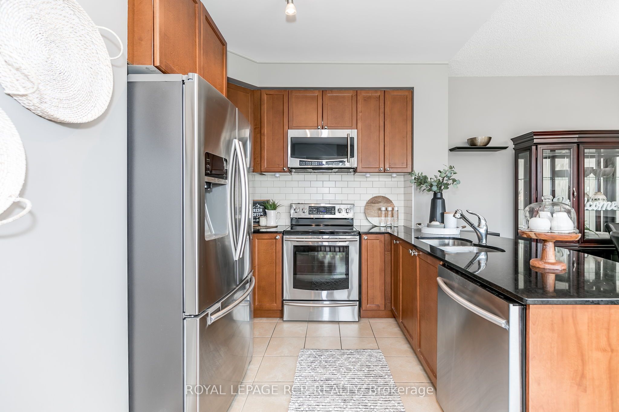 699 Aberdeen Boulevard 608 Property Photo 8