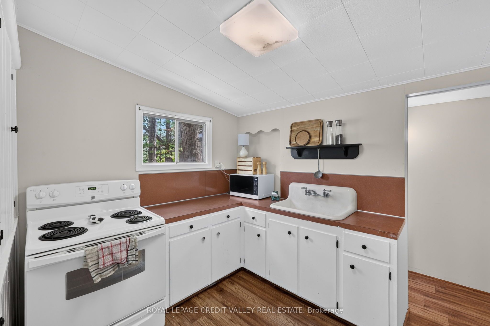 8128 Rama Road Property Photo 10