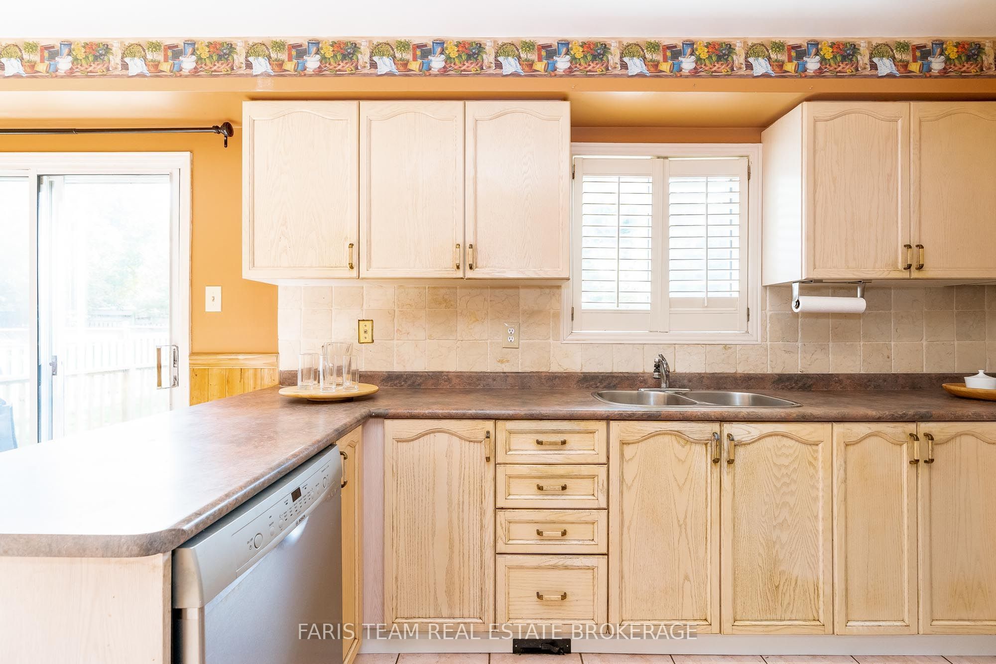 230 Mary Anne Drive Property Photo 8