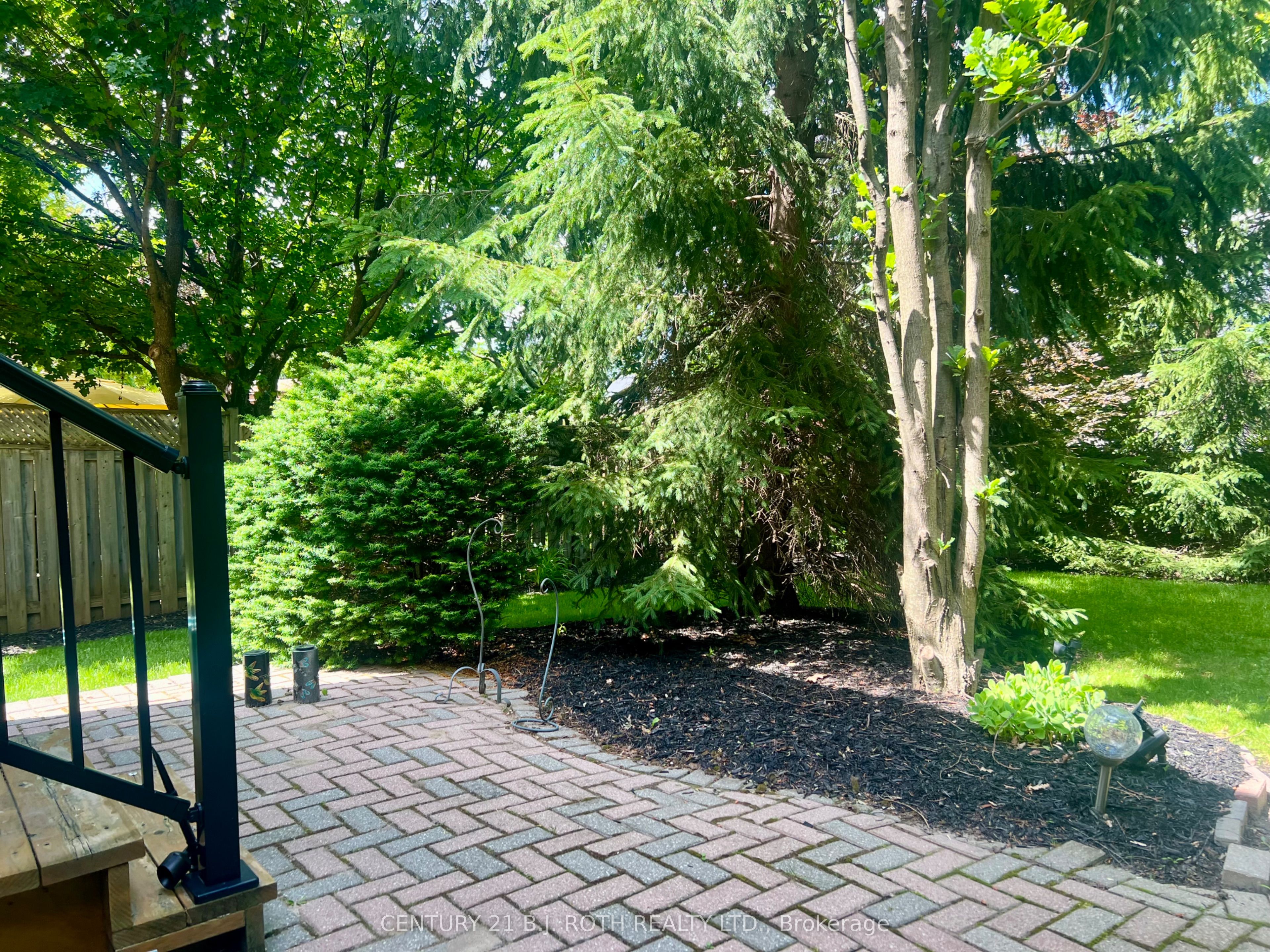 47 Looker Drive Property Photo 2