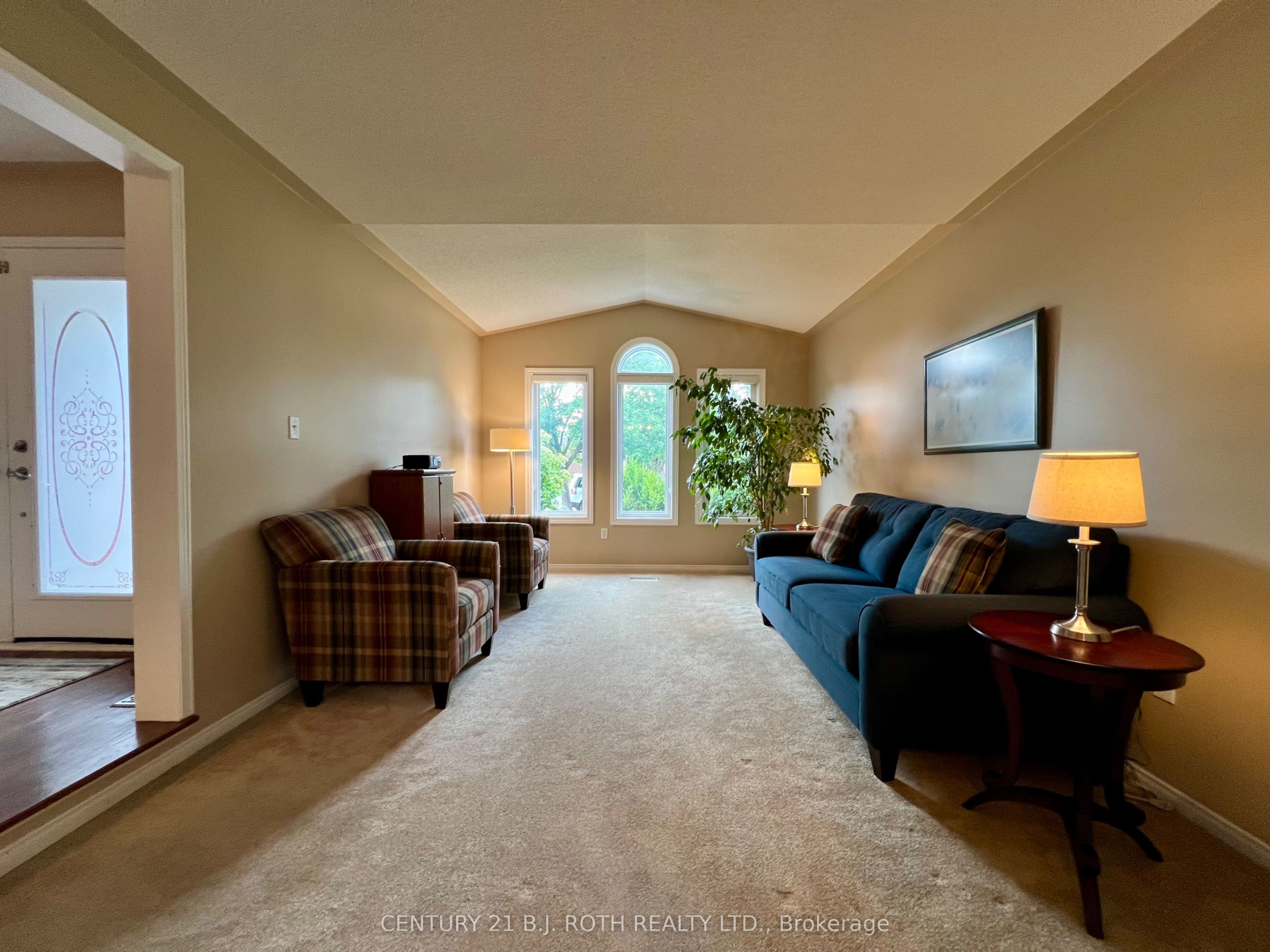 47 Looker Drive Property Photo 6