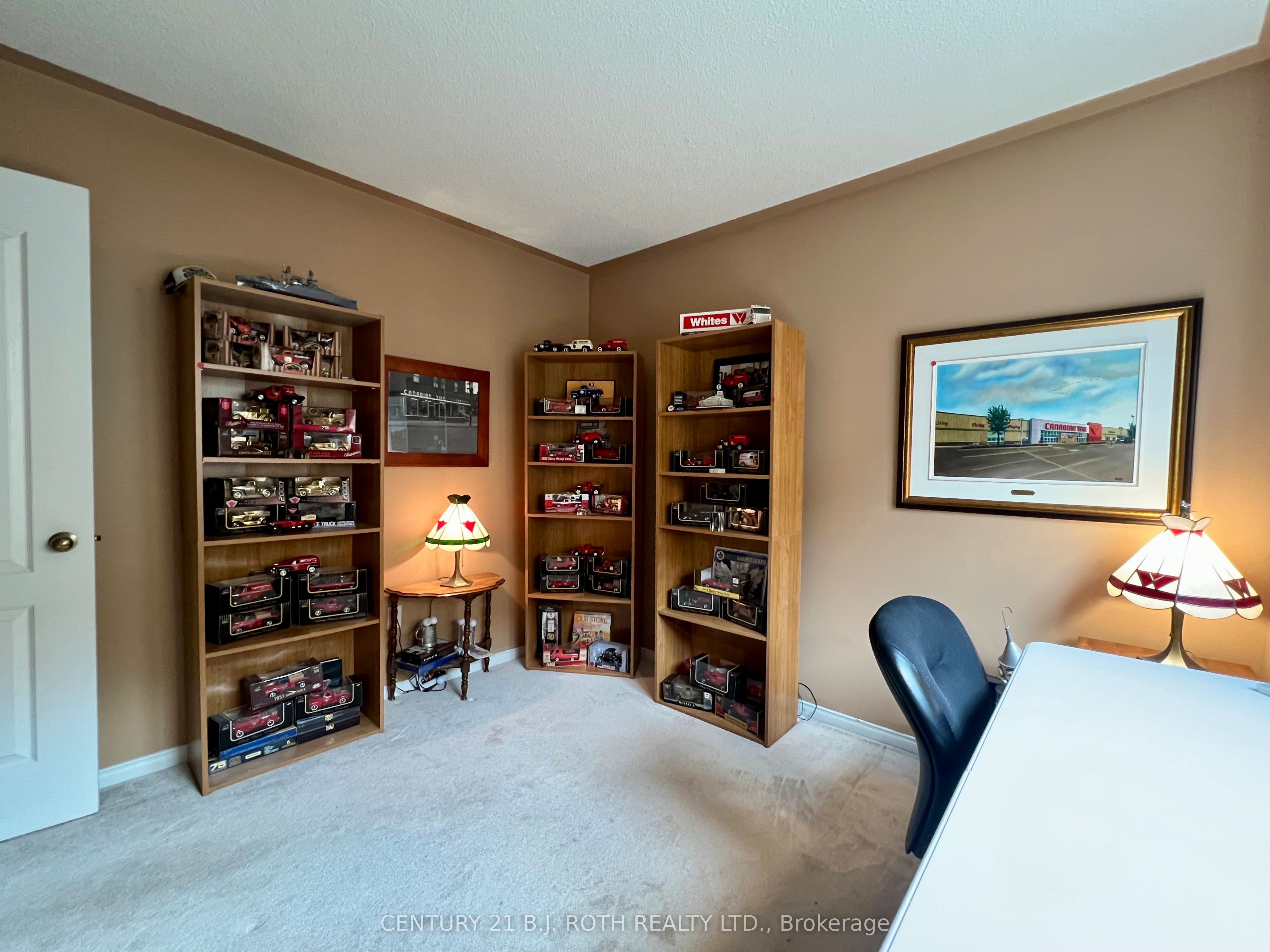 47 Looker Drive Property Photo 21