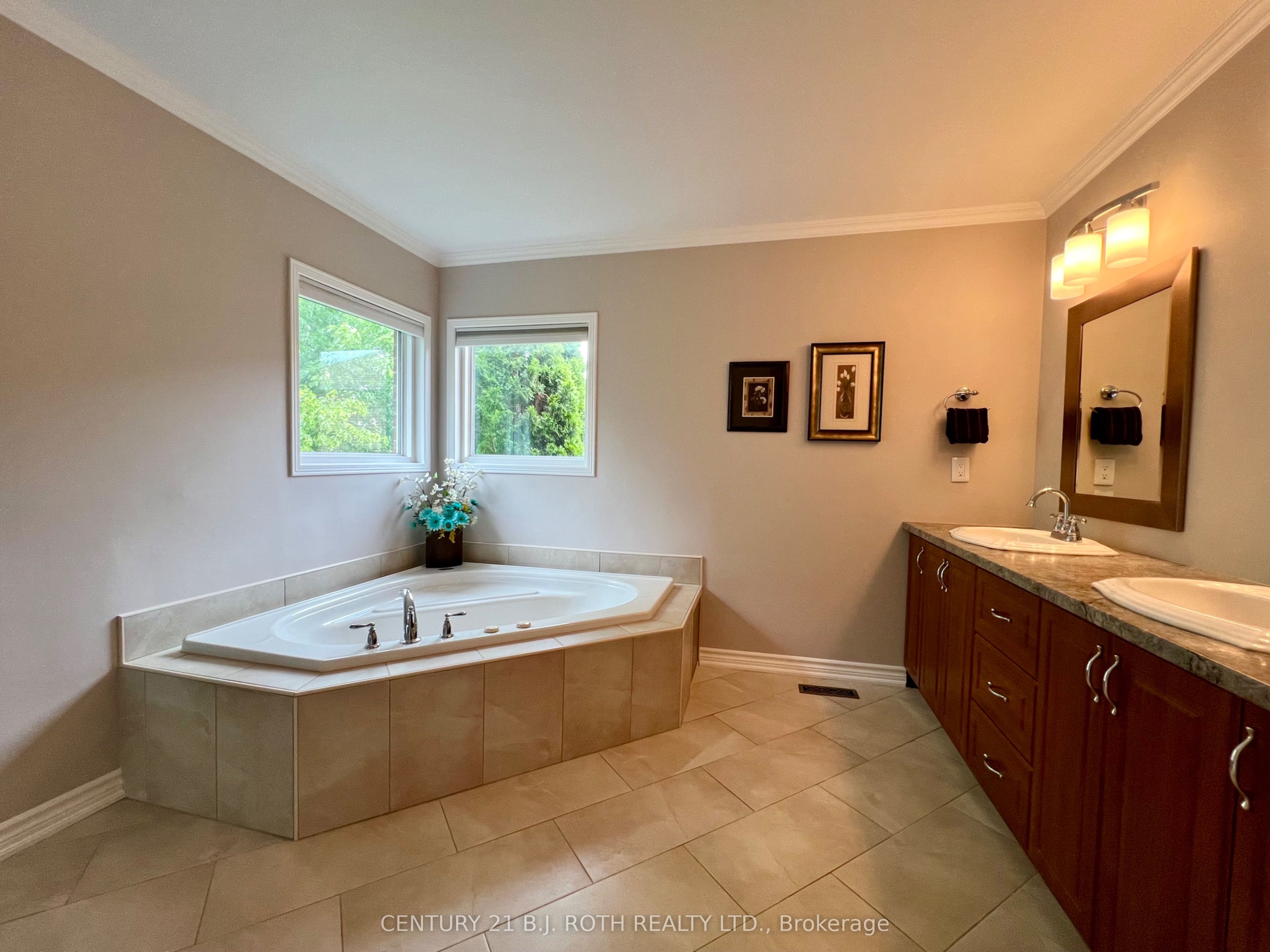 47 Looker Drive Property Photo 30