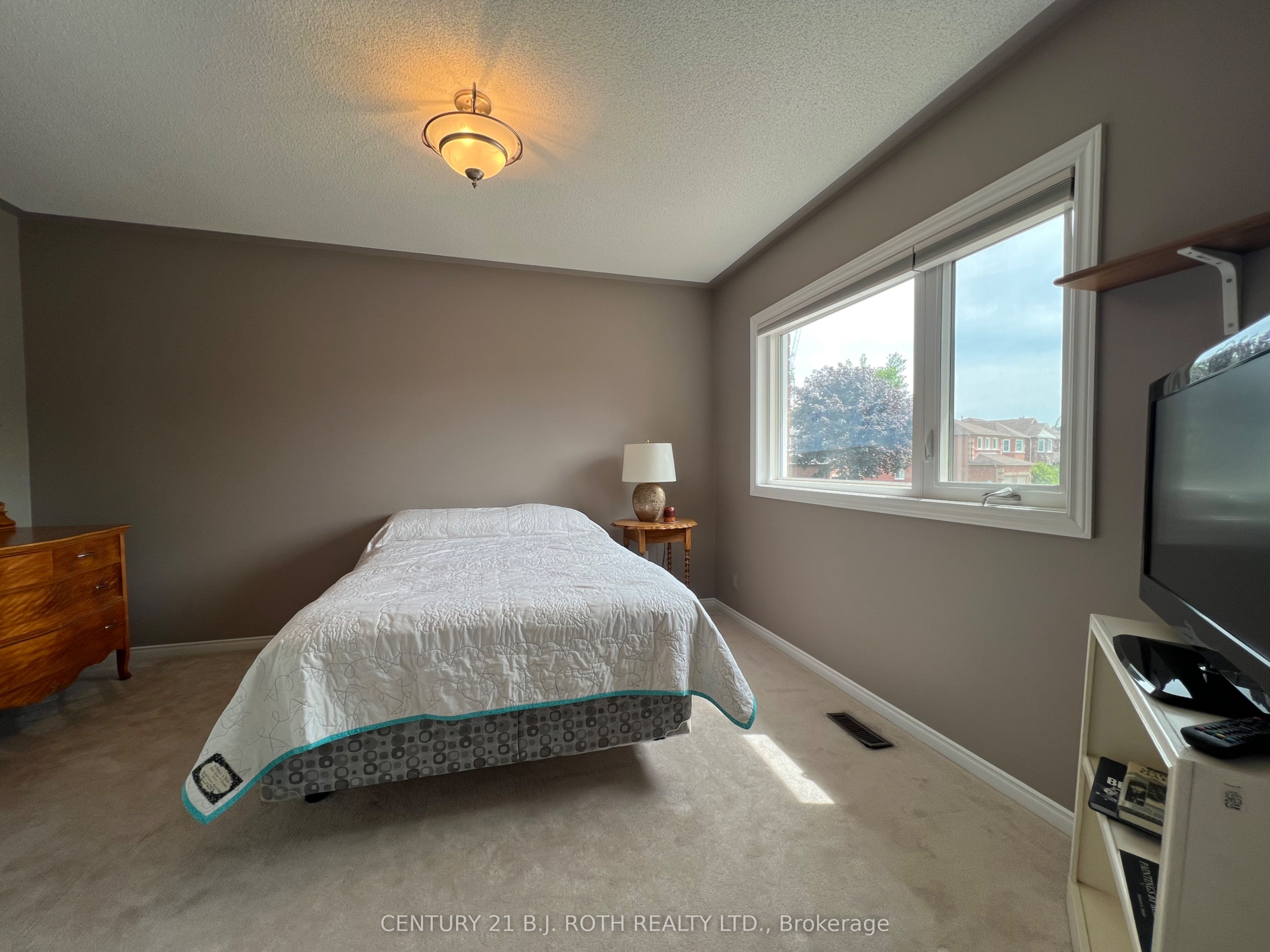 47 Looker Drive Property Photo 39