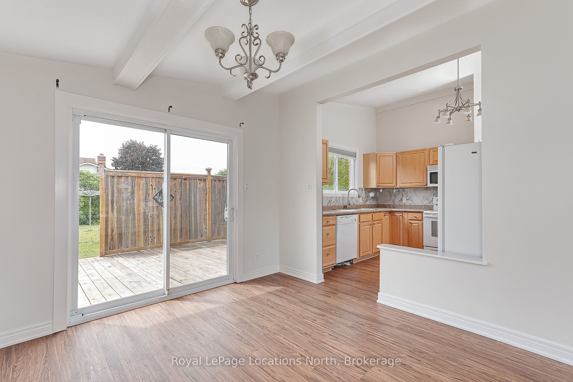 594 Oak Street Property Photo 13