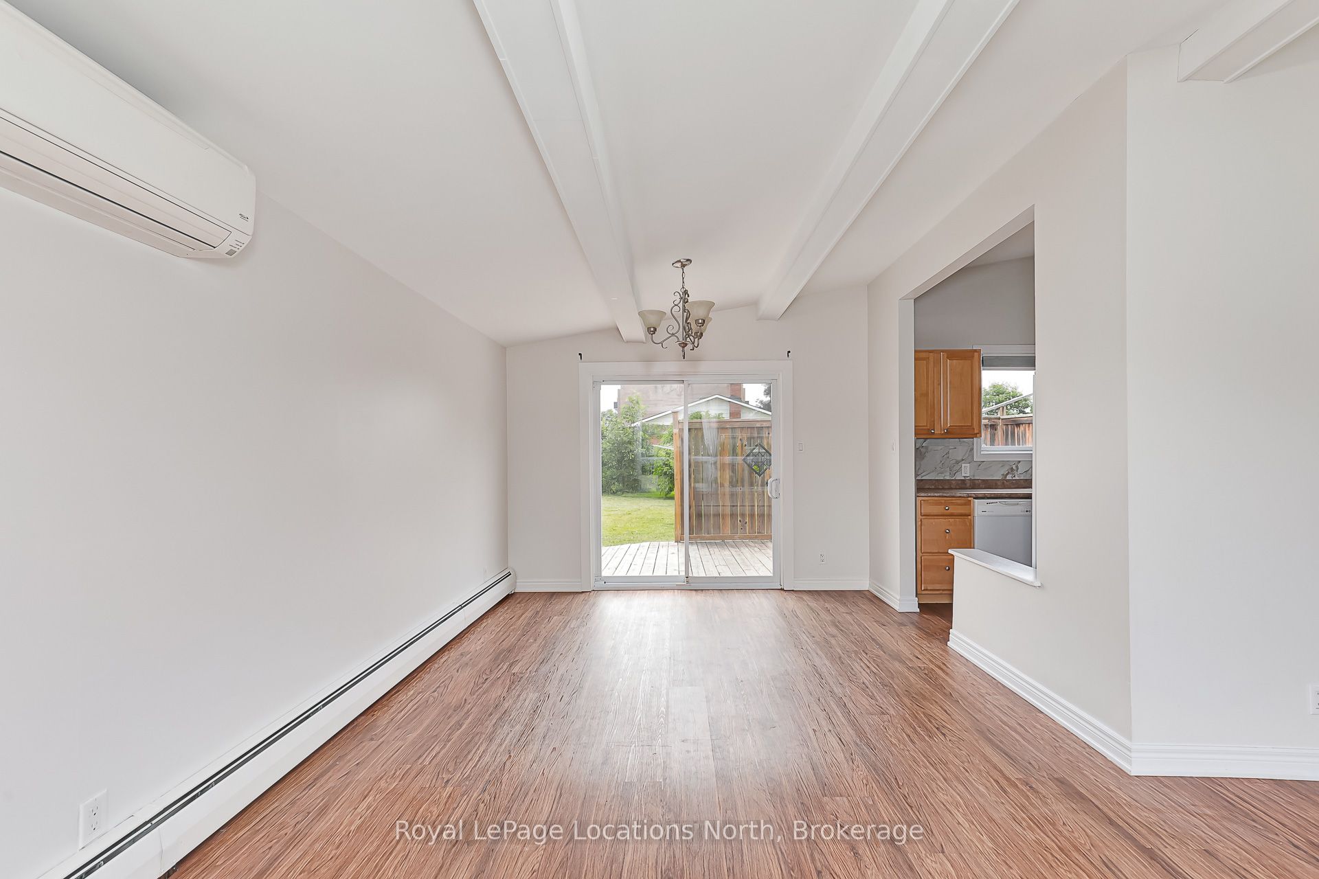 594 Oak Street Property Photo 17