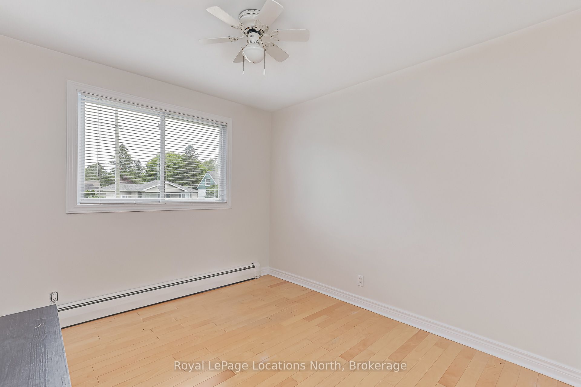 594 Oak Street Property Photo 24