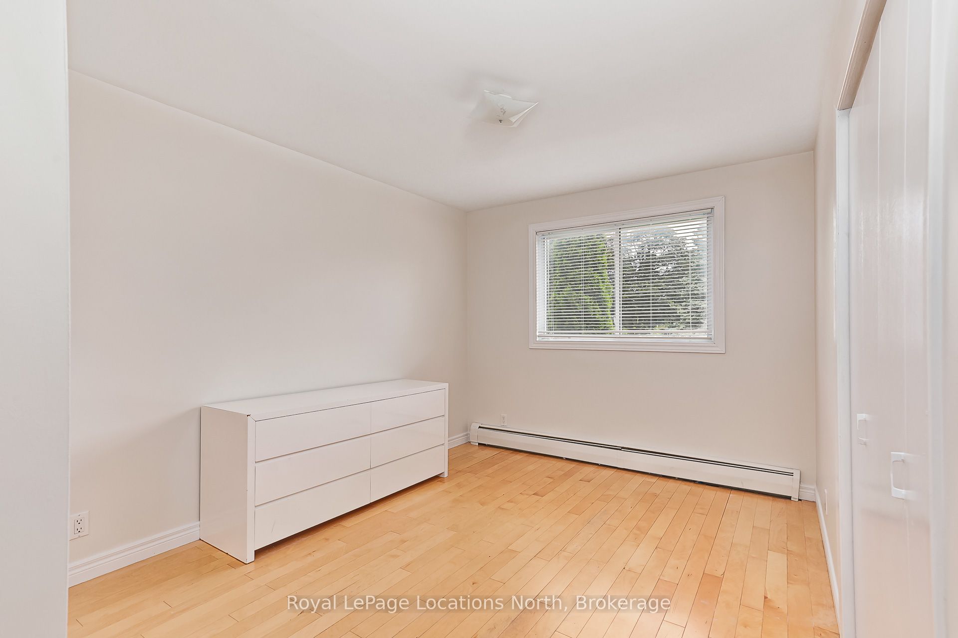 594 Oak Street Property Photo 26