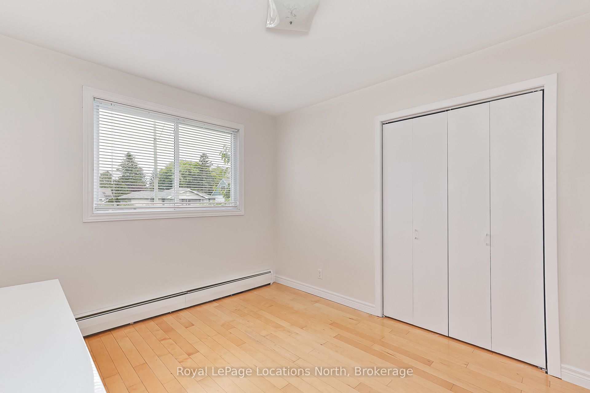 594 Oak Street Property Photo 27