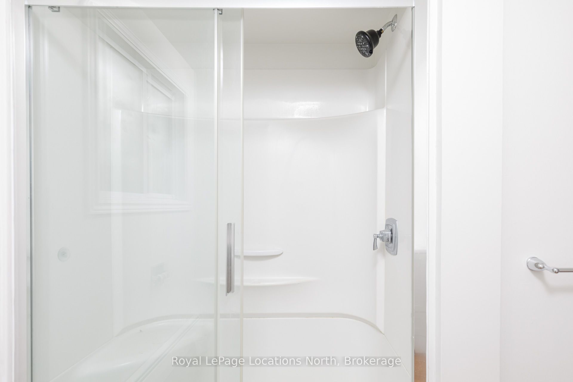 594 Oak Street Property Photo 33