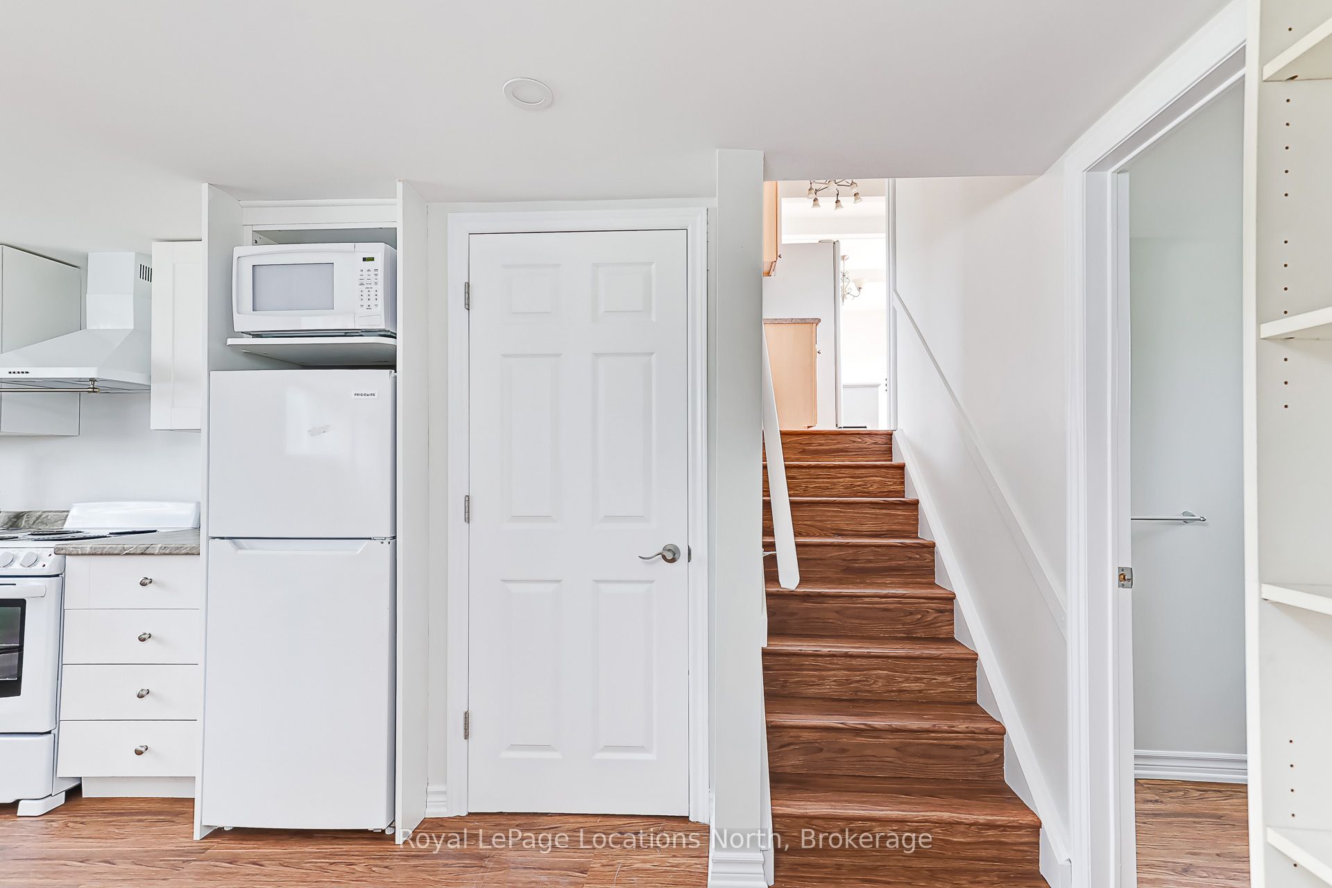 594 Oak Street Property Photo 33