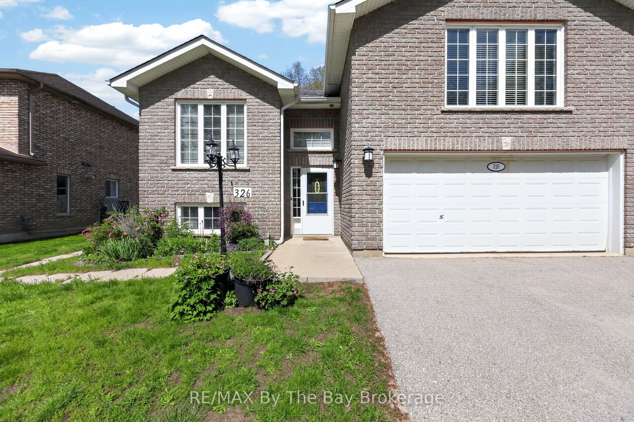 326 Golf Course Road Property Photo 2