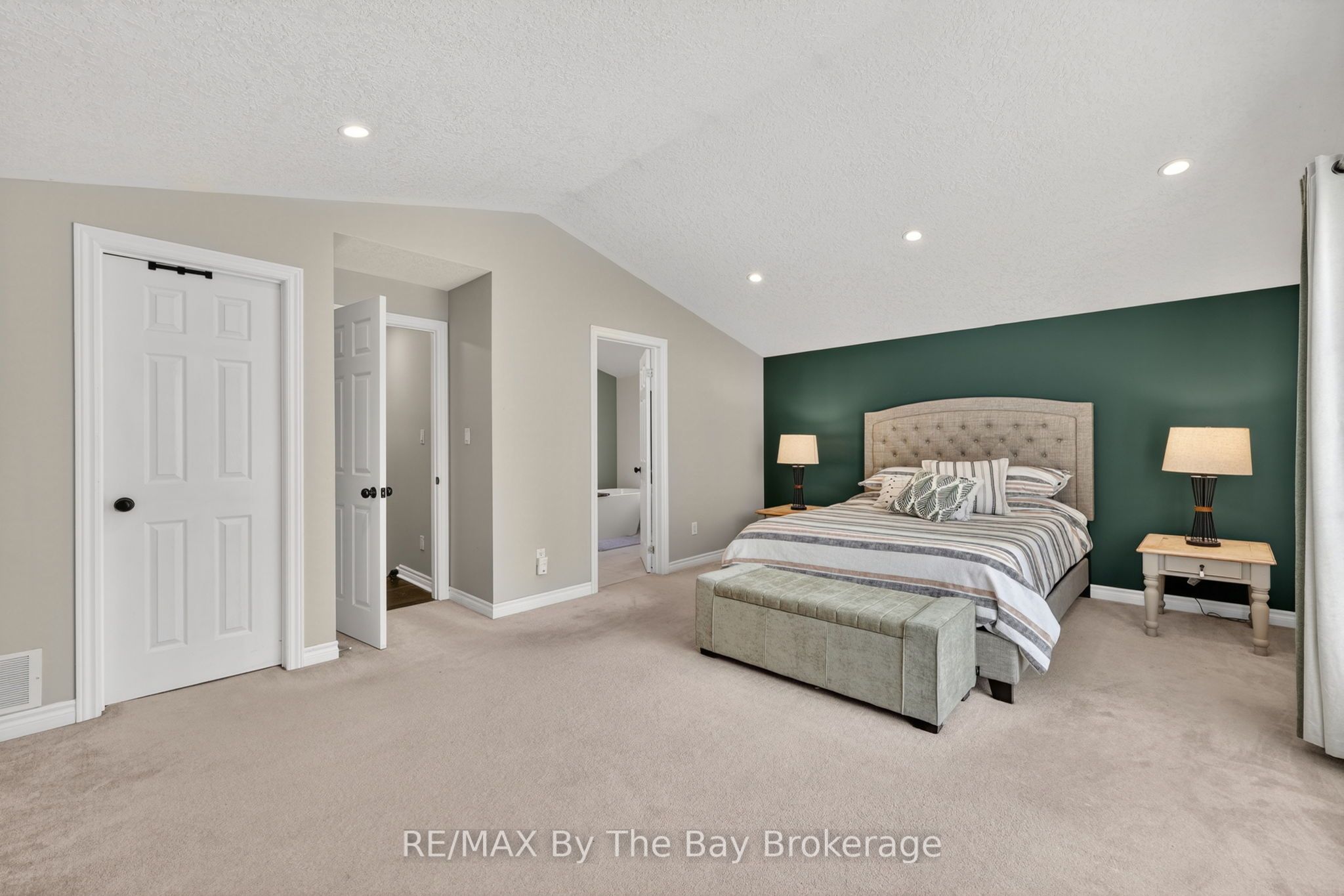 326 Golf Course Road Property Photo 17