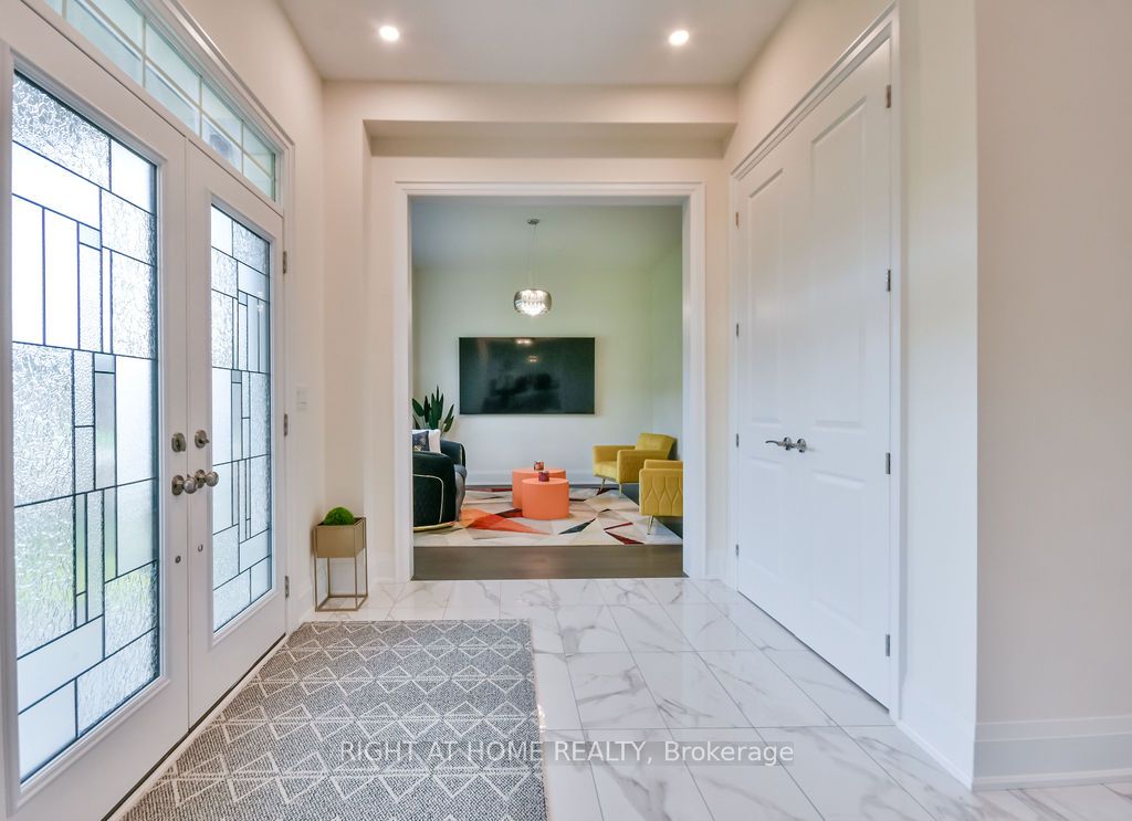 8 Forest Heights Court Property Photo 3