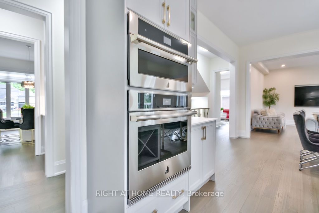 8 Forest Heights Court Property Photo 14
