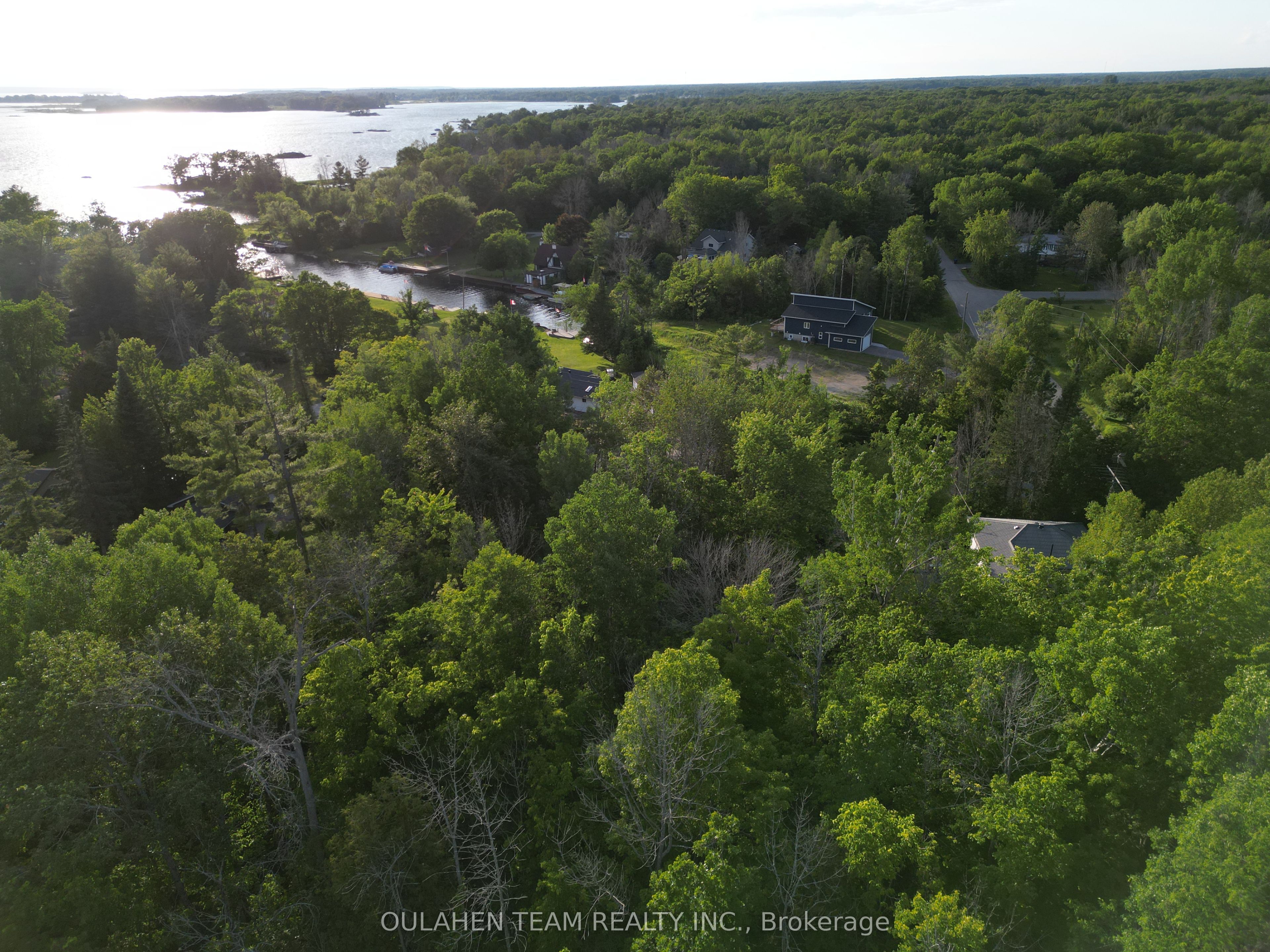 167 Forest Harbour Parkway Property Photo 3
