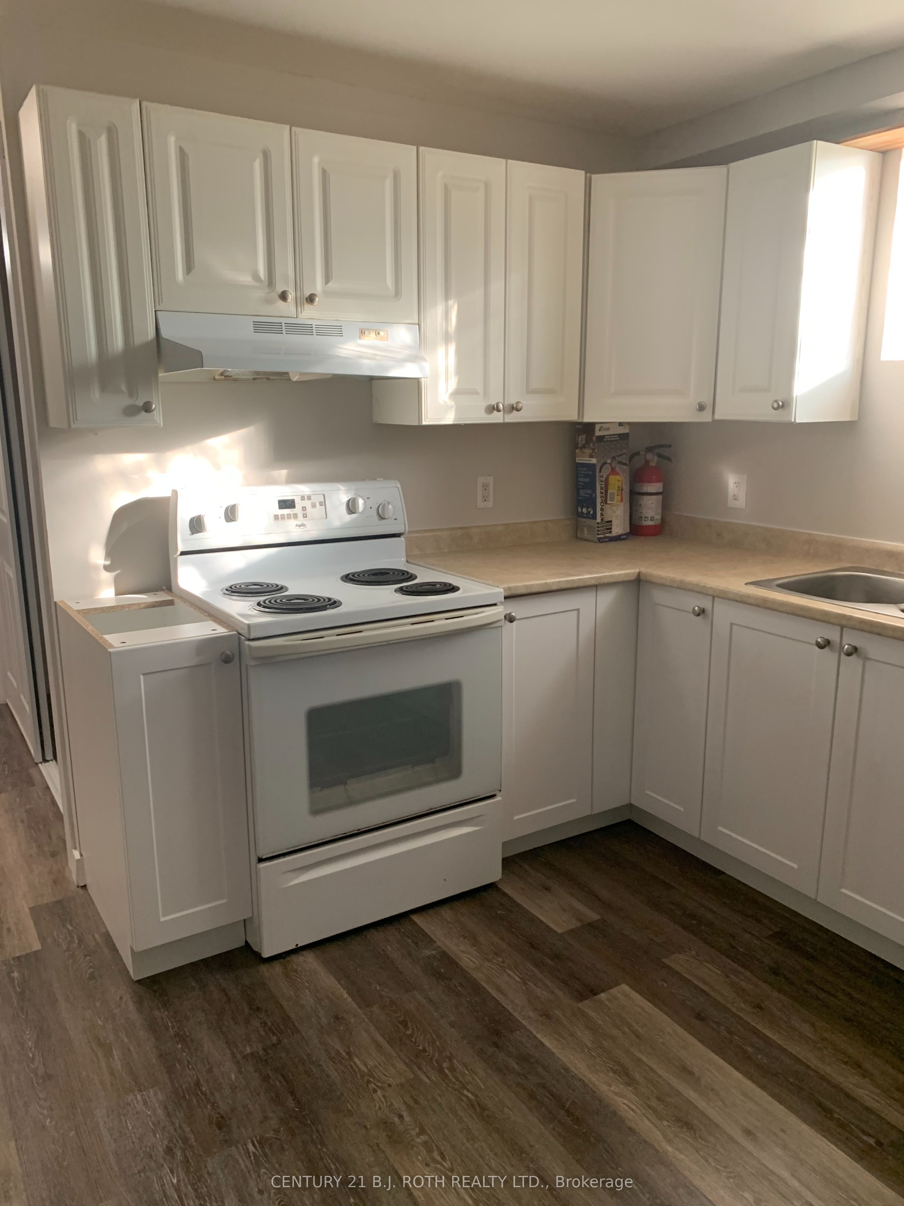 6 Caroline Street Property Photo 33