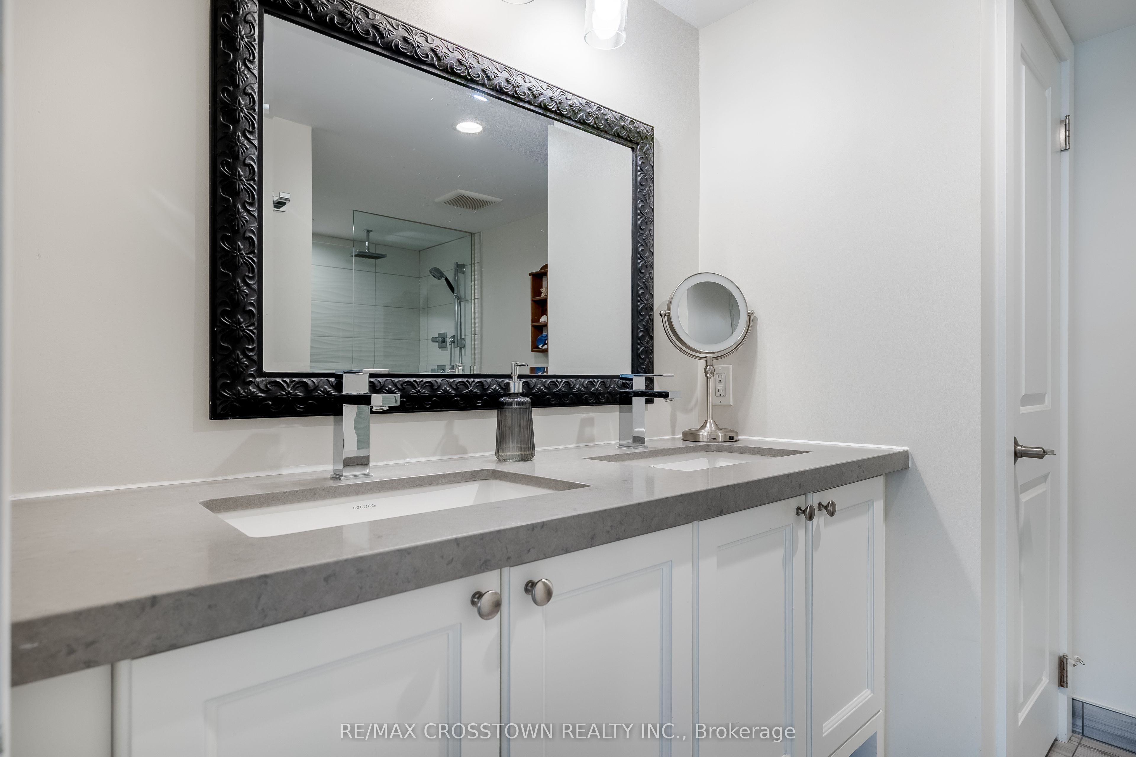 80 Horseshoe Boulevard 302 Property Photo 22