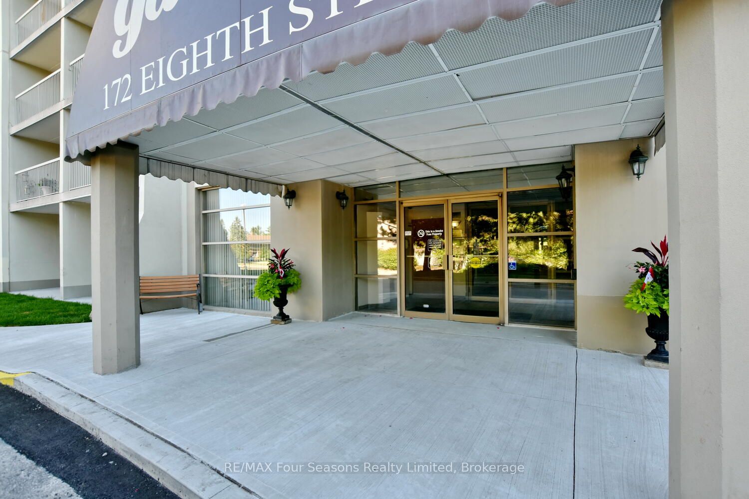 172 Eighth Street 505 Property Photo 4