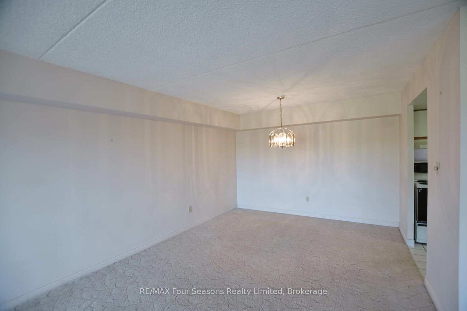 172 Eighth Street 505 Property Photo 22