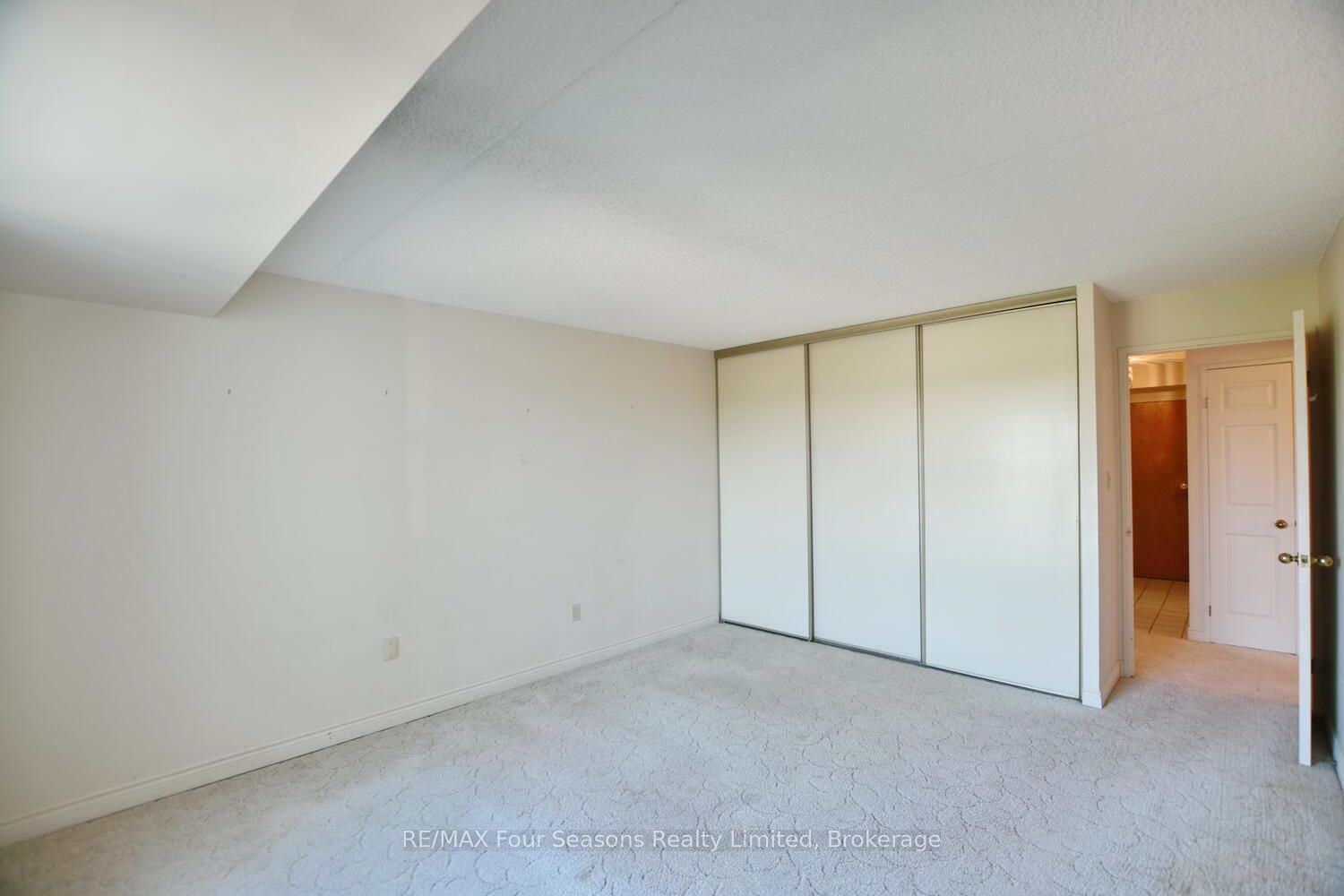 172 Eighth Street 505 Property Photo 25