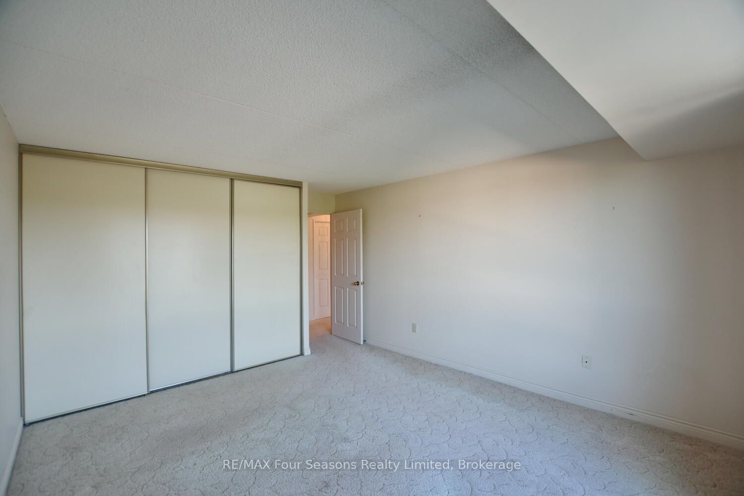 172 Eighth Street 505 Property Photo 26