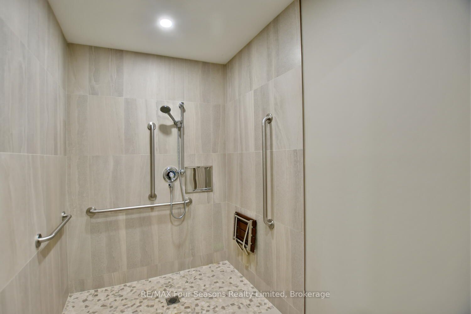 172 Eighth Street 505 Property Photo 48