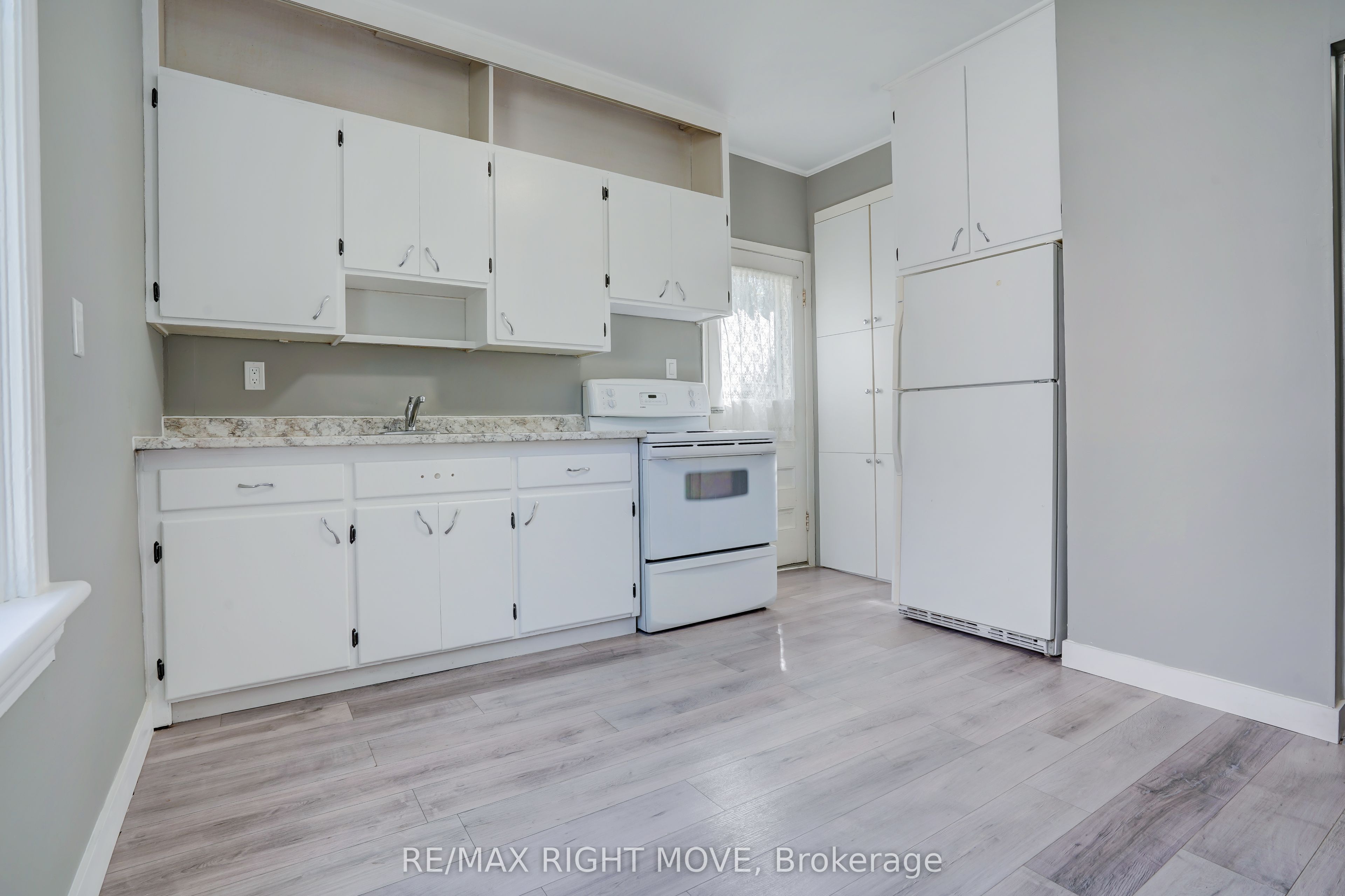 72 Dunedin Street Property Photo 6