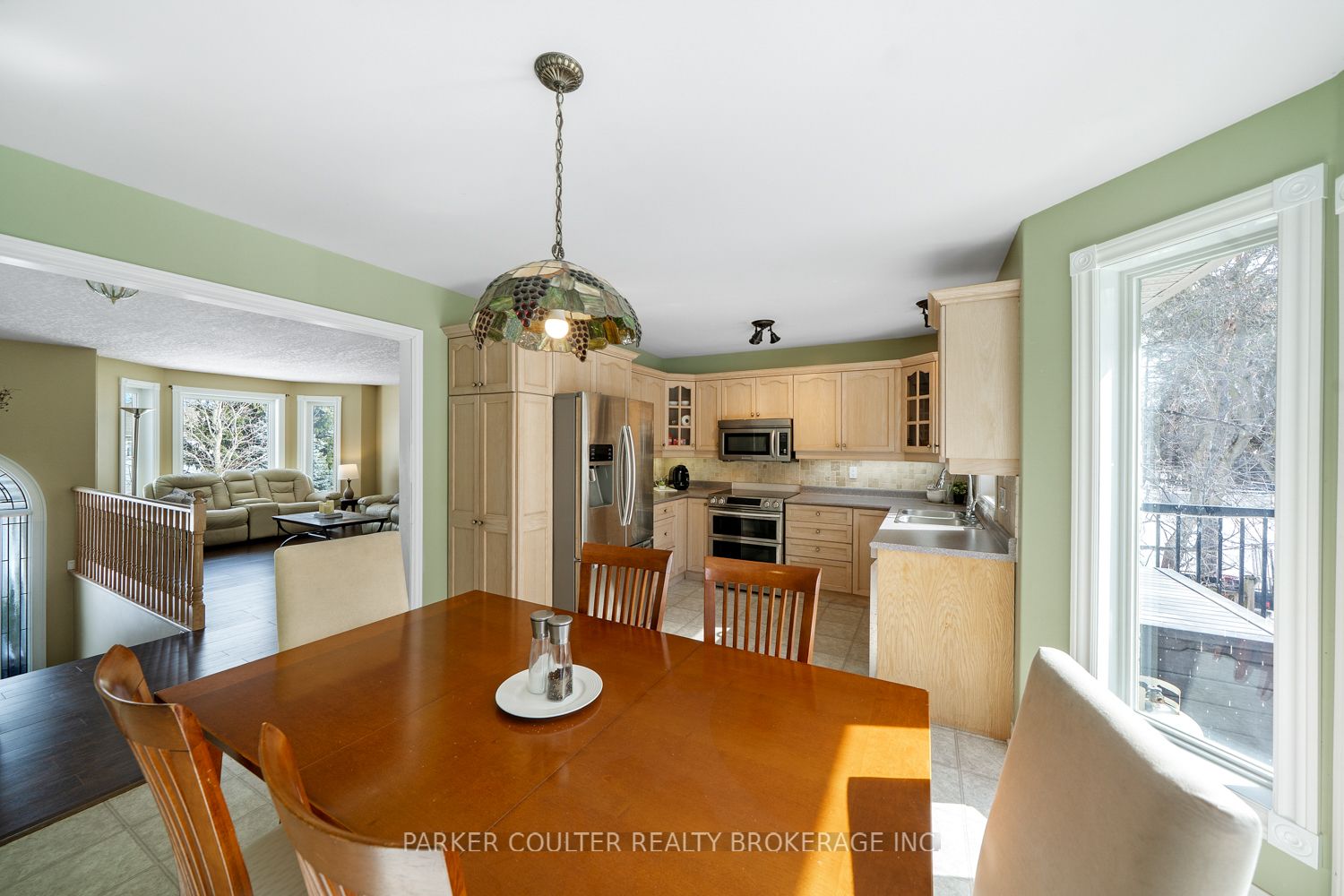24 Parr Boulevard Property Photo 11
