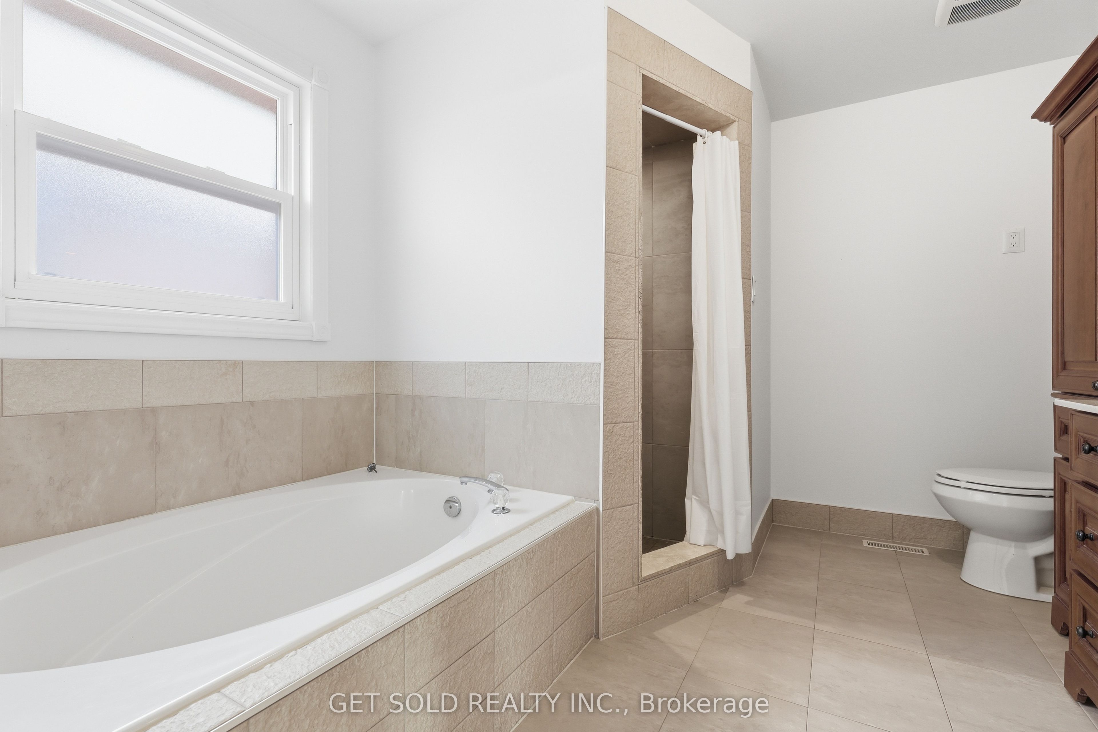 28 Hawkins Drive Property Photo 6
