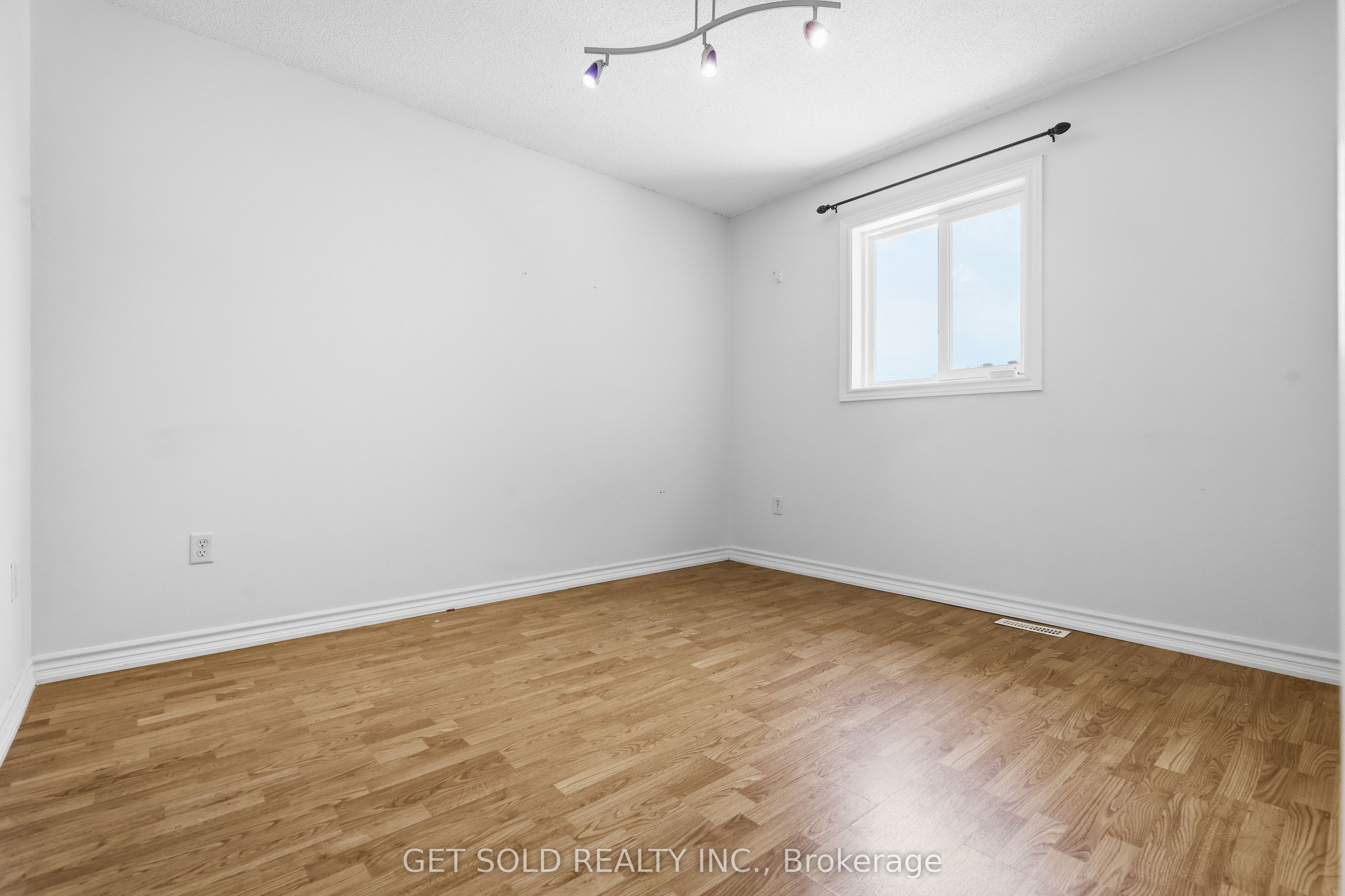 28 Hawkins Drive Property Photo 19