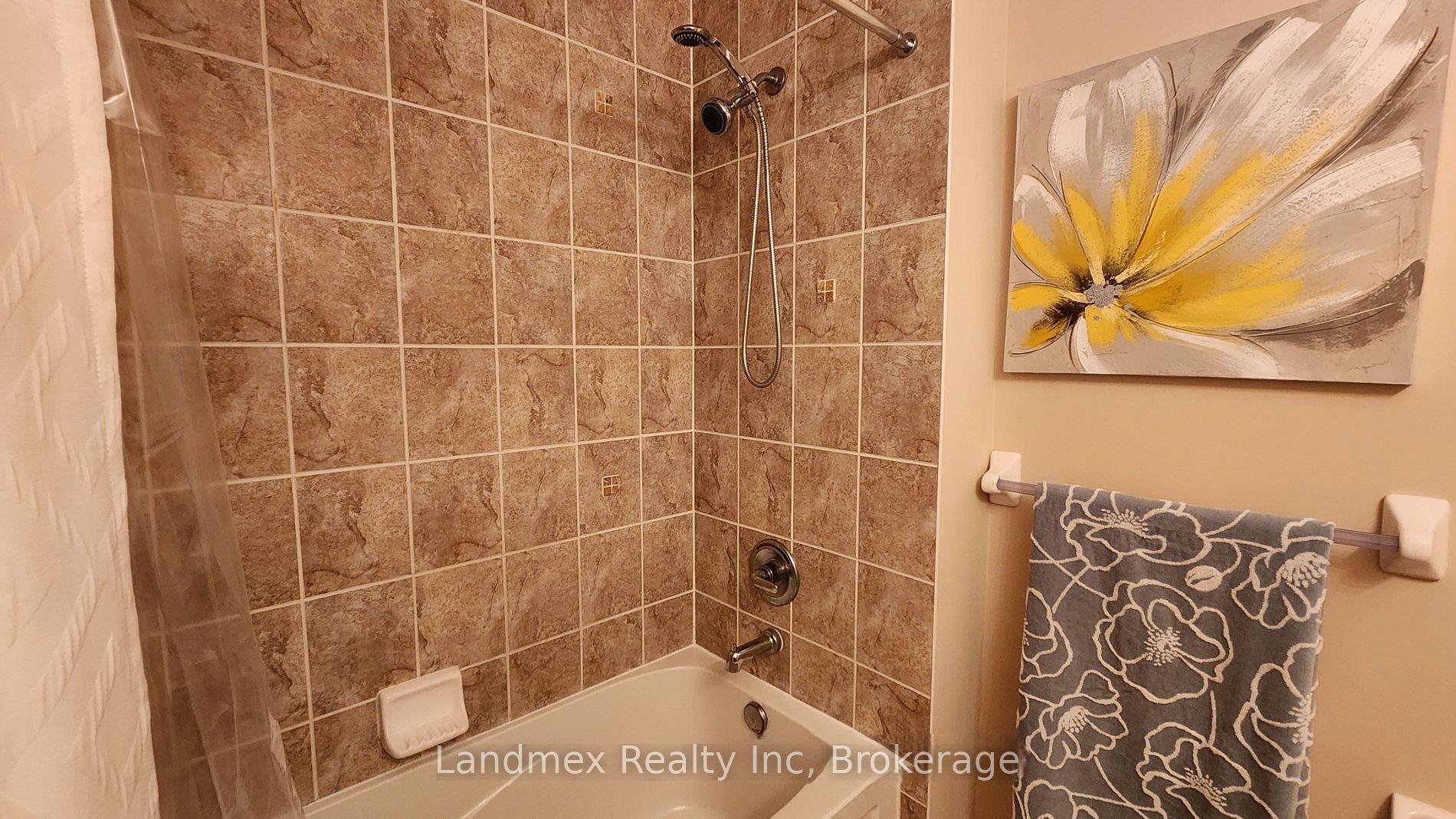 227 Harvie Road 43 Property Photo 14