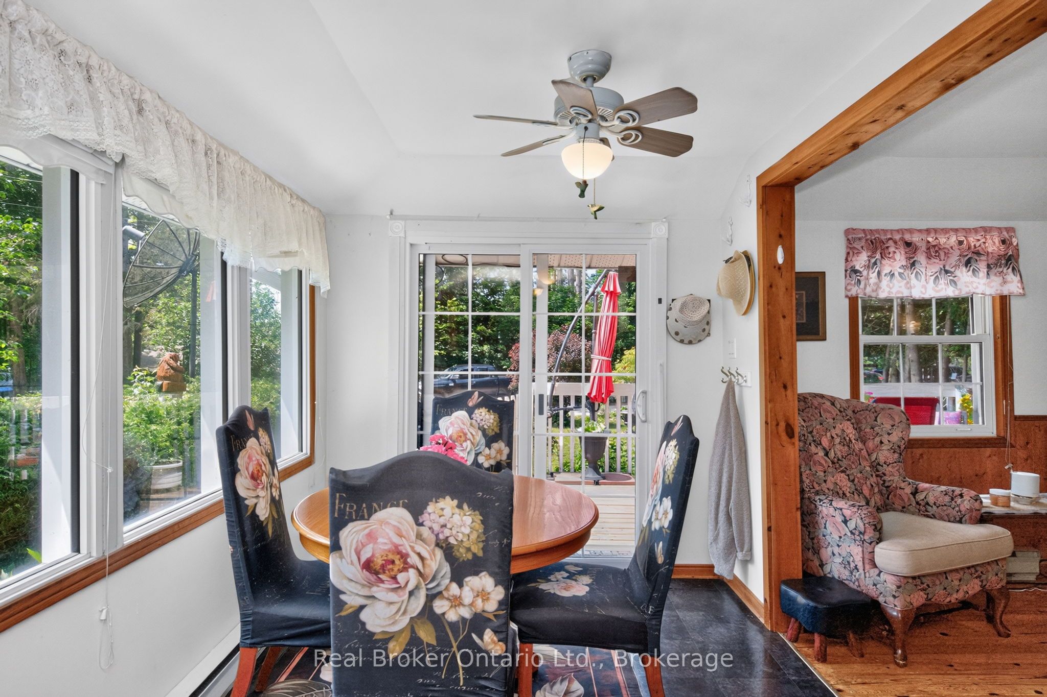 81 Andrew Drive Property Photo 8