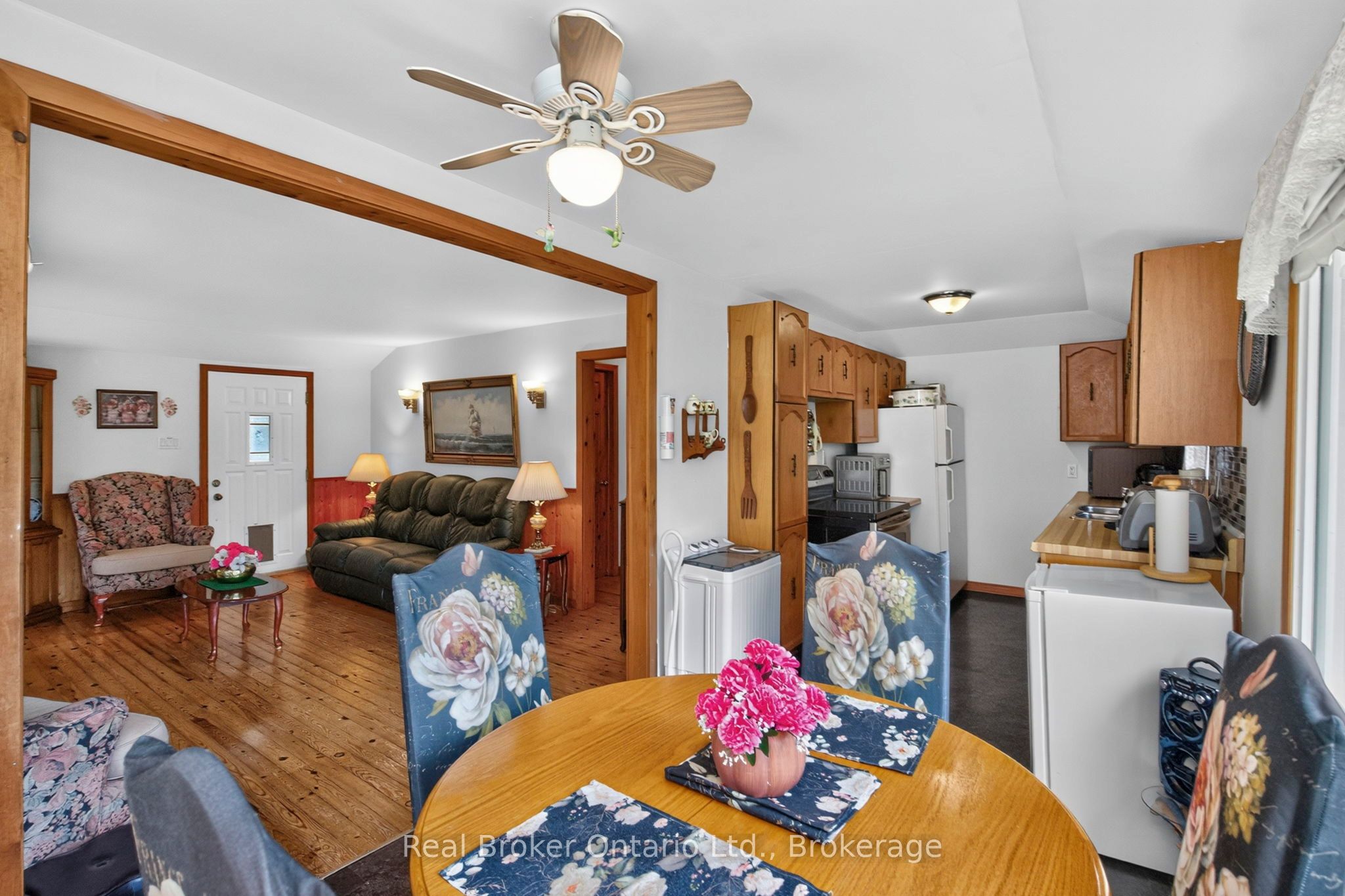 81 Andrew Drive Property Photo 10