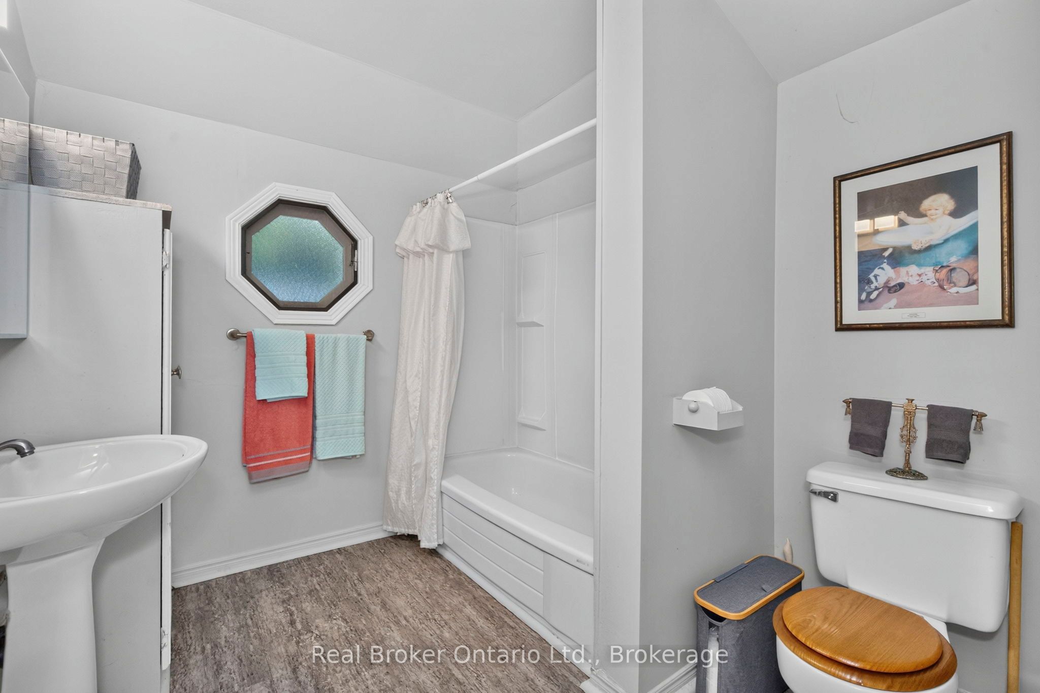 81 Andrew Drive Property Photo 14